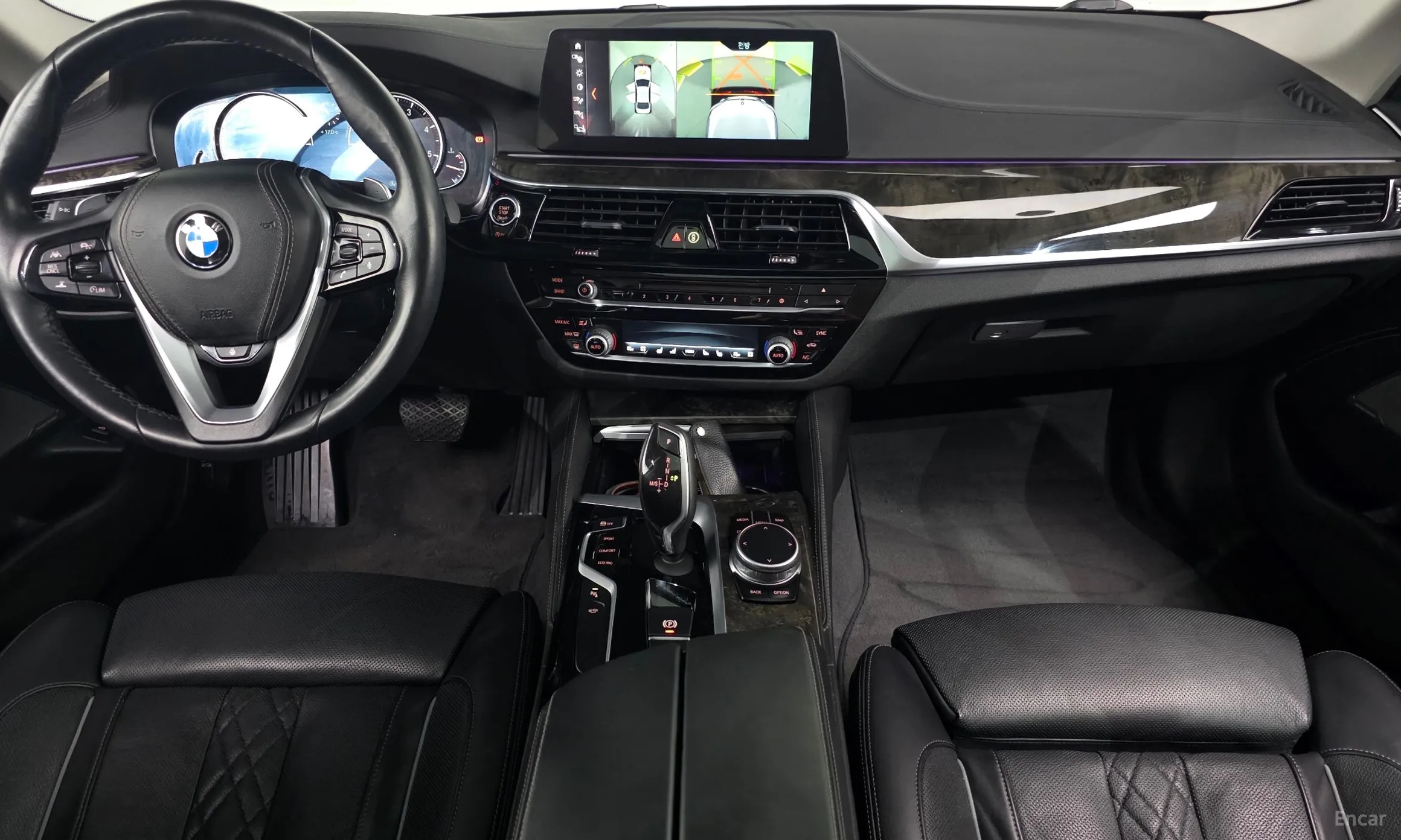 BMW 5 Series (G30) превью 7