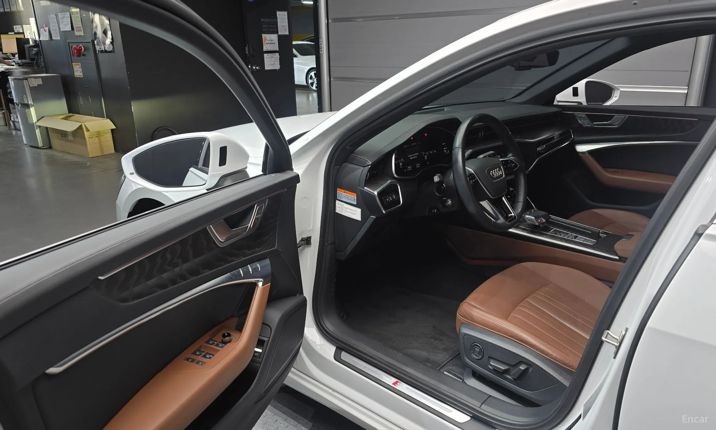 Audi A6 (C8) превью 10
