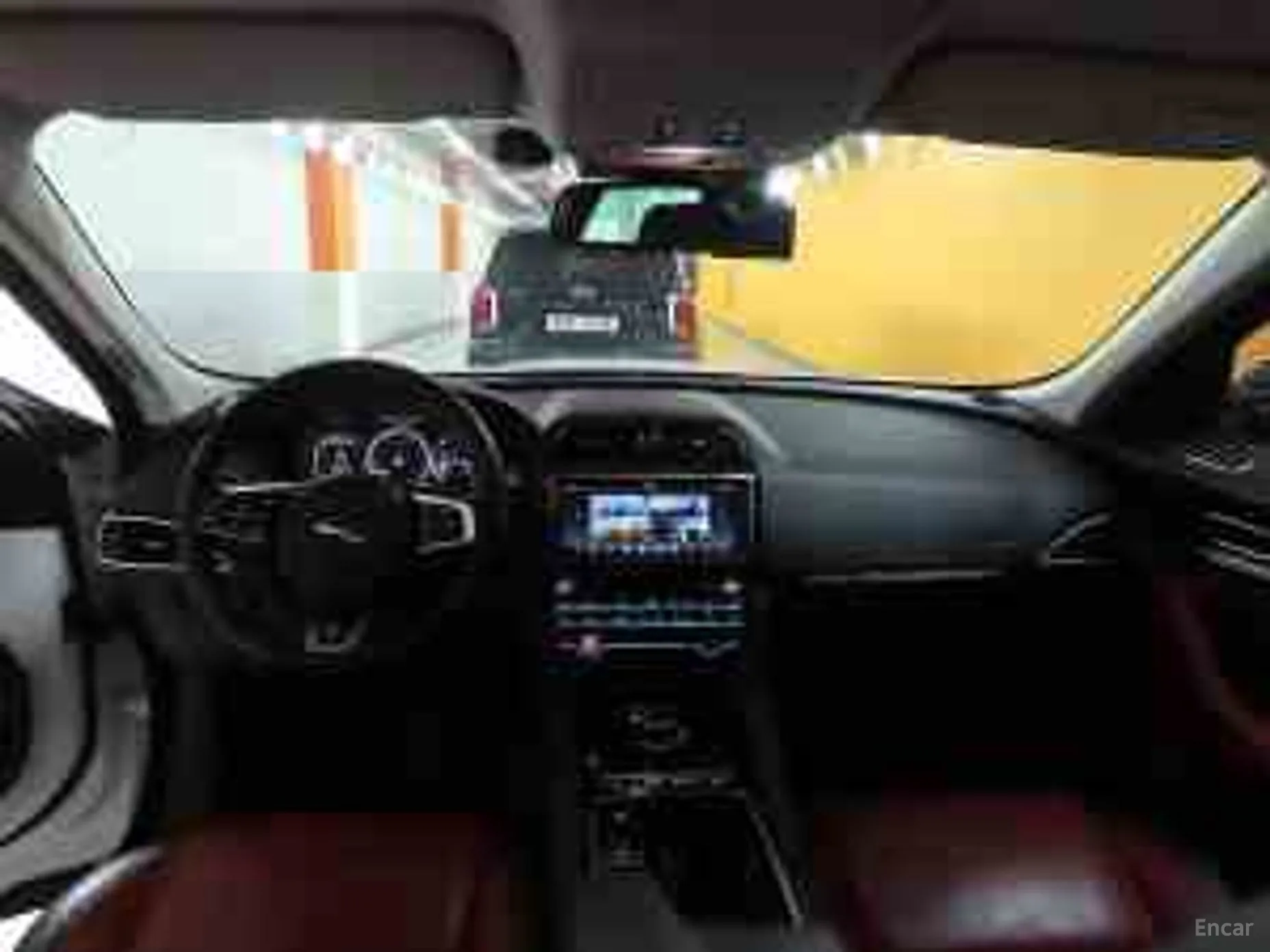 Jaguar F-PACE превью 15