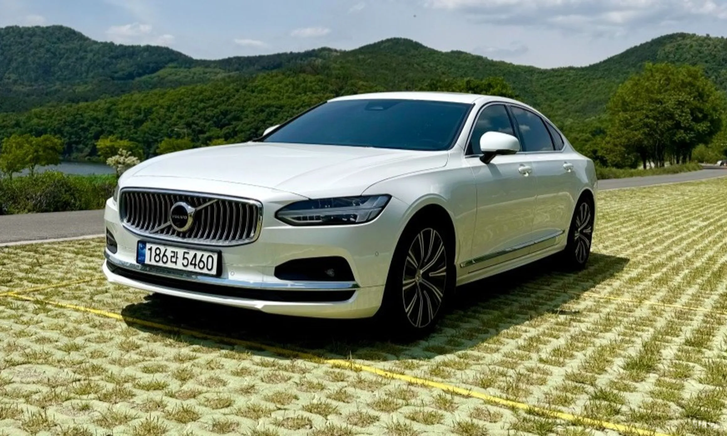 Volvo S90