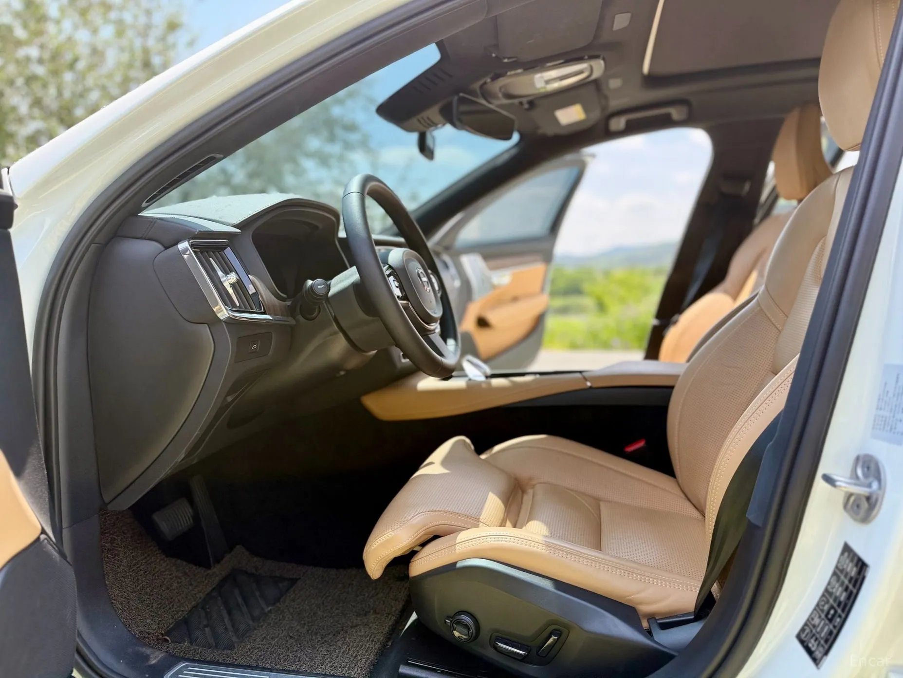 Volvo S90 превью 10