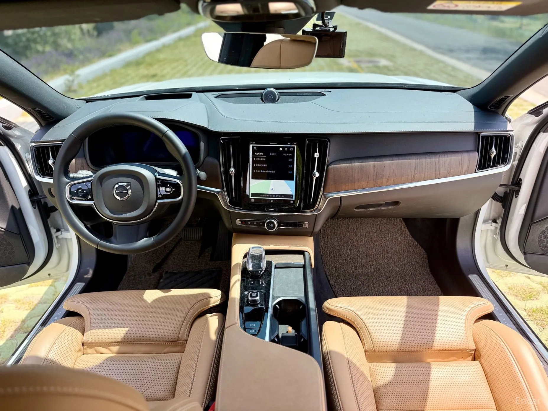 Volvo S90 превью 13