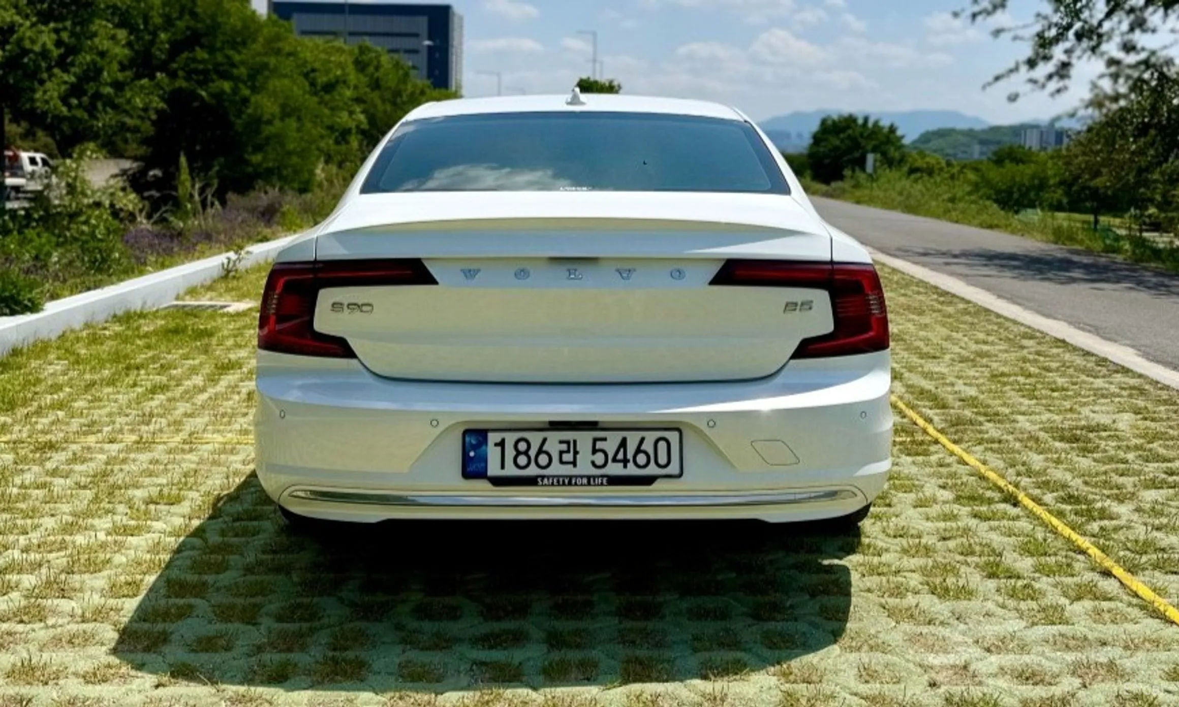 Volvo S90 превью 5