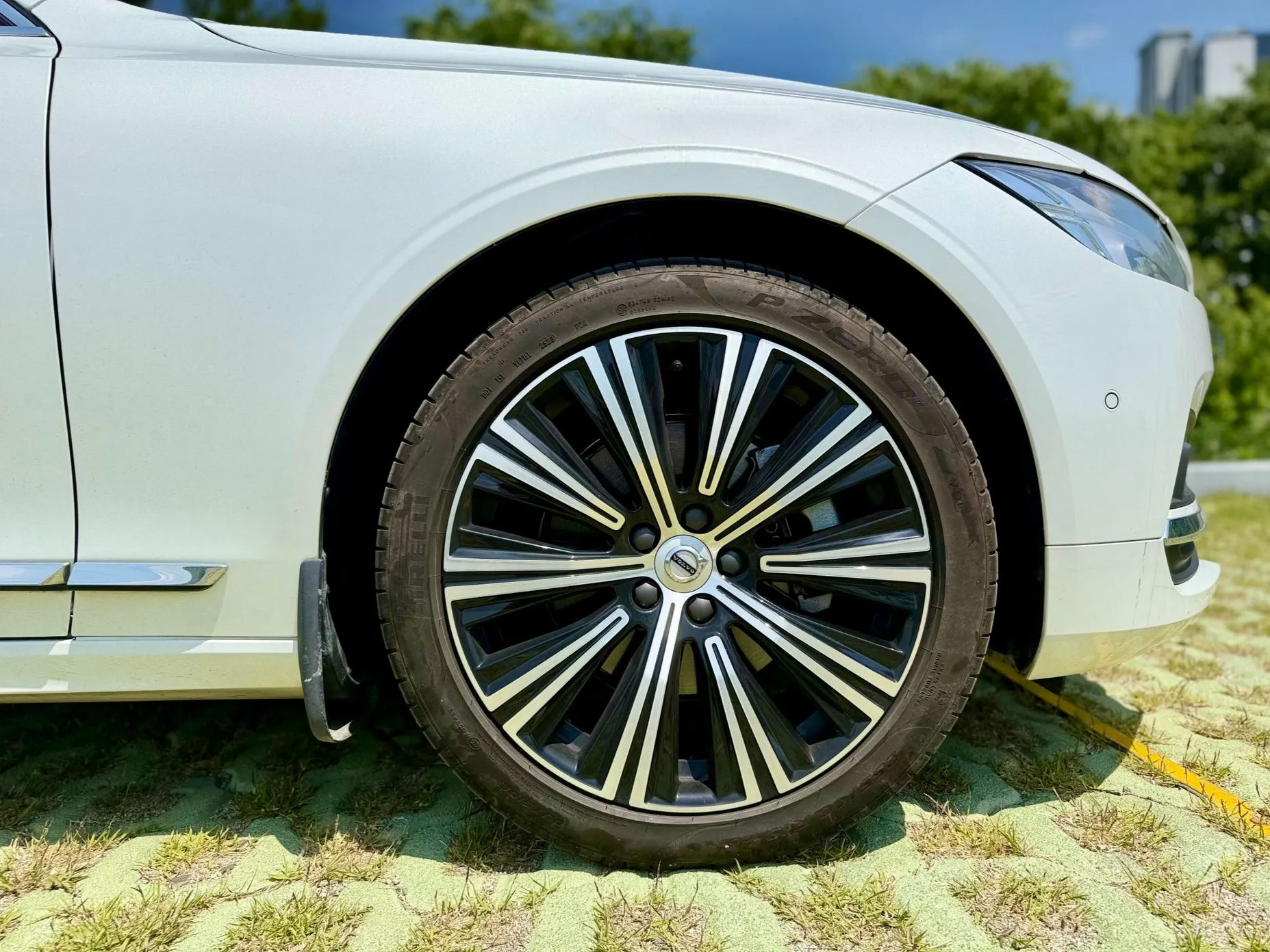 Volvo S90 превью 7