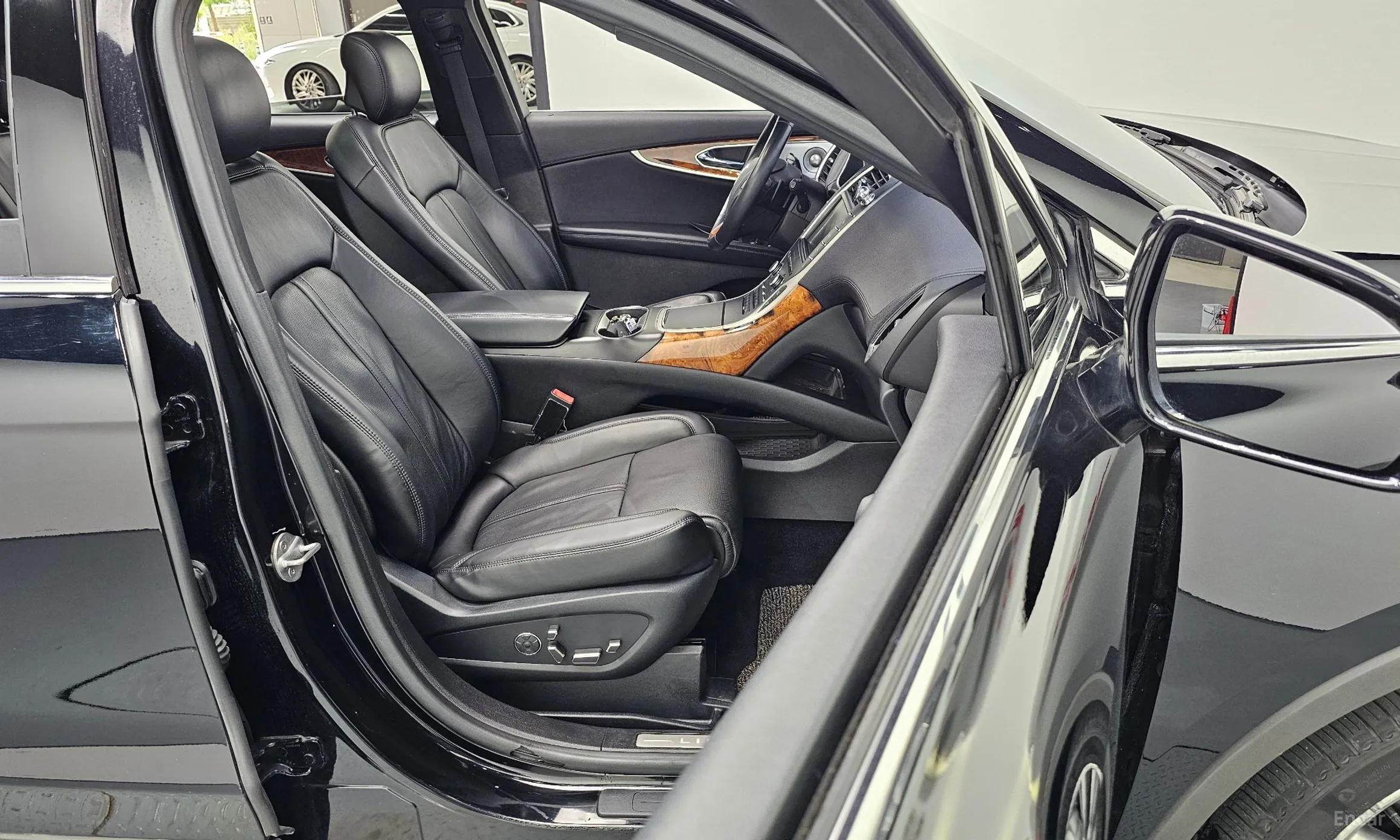 Lincoln MKX 2nd Generation превью 10