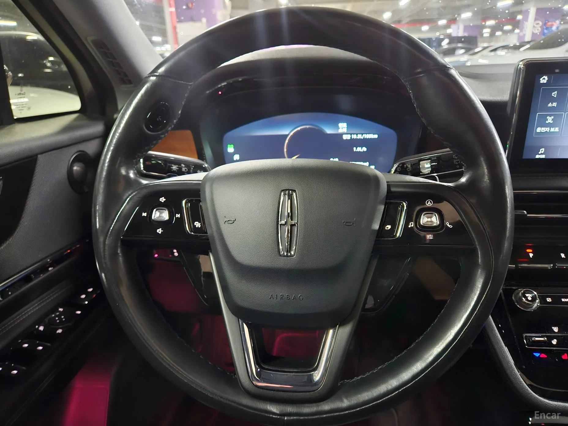 Lincoln Corsair превью 6