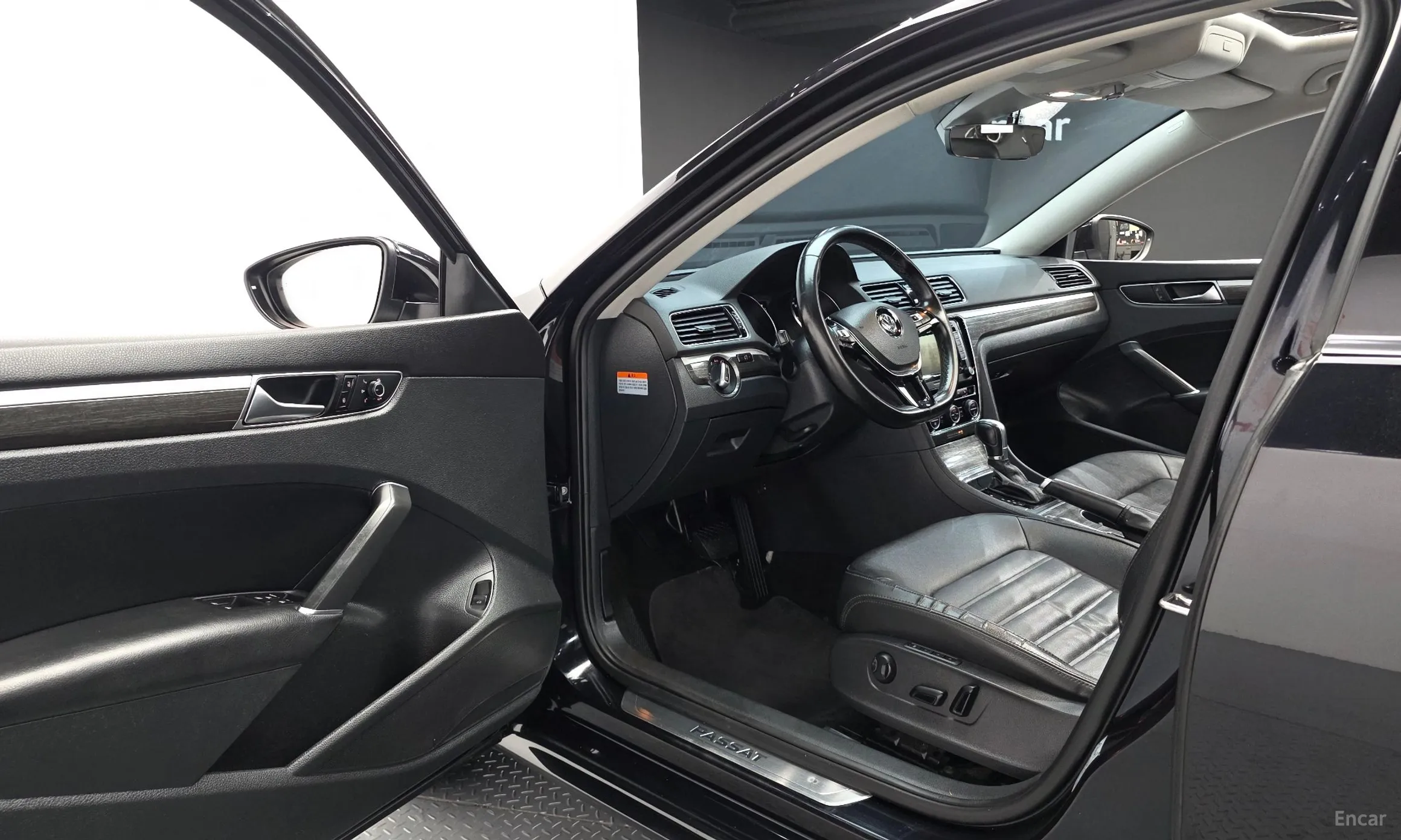 Volkswagen The New Passat превью 10