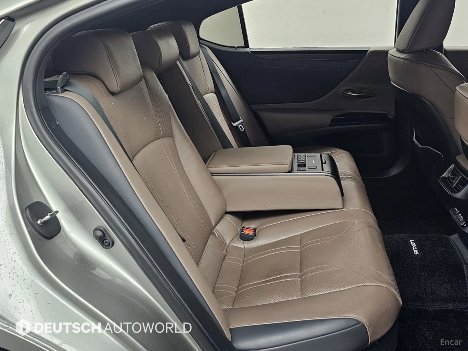 Lexus ES300h 7th Generation превью 12