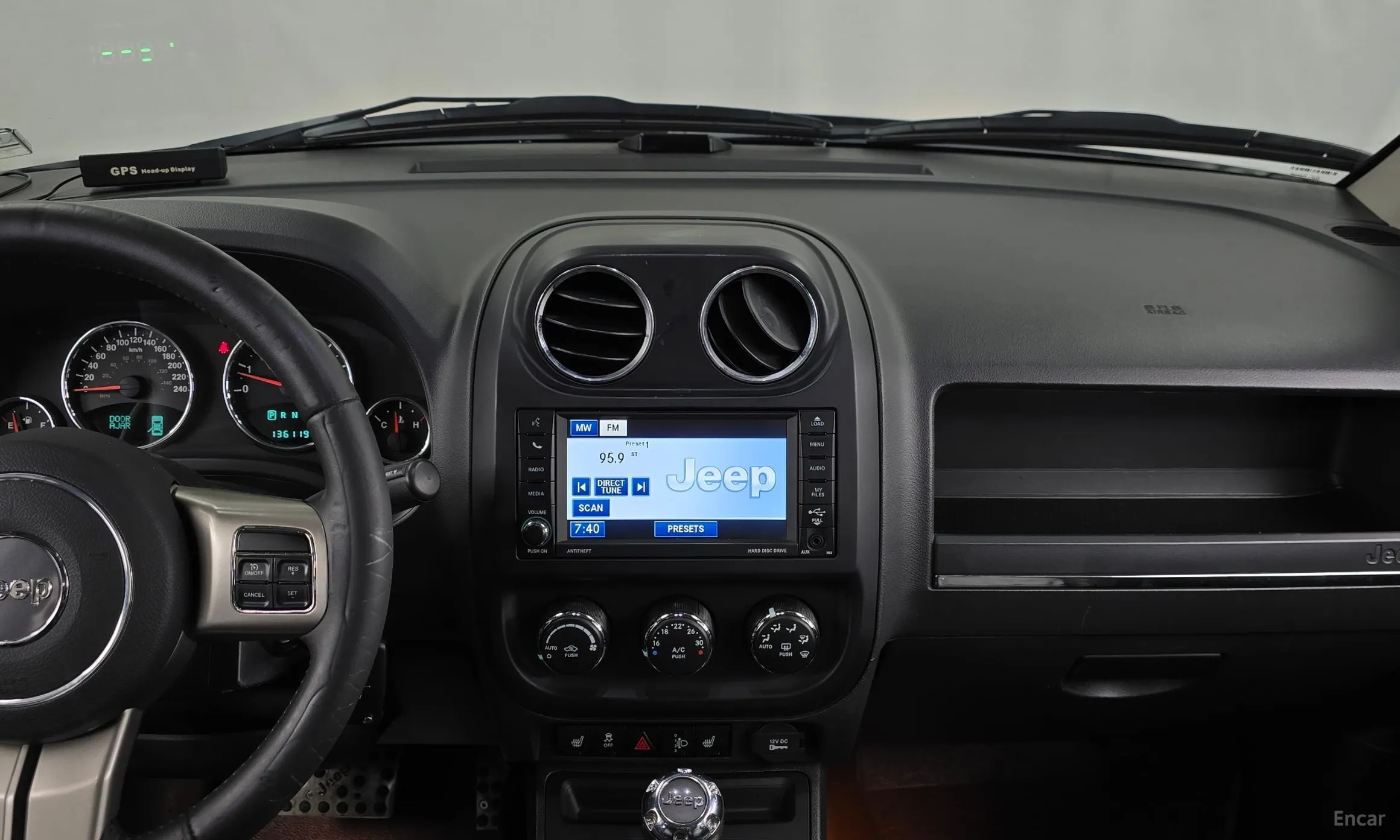 Jeep Compass превью 12