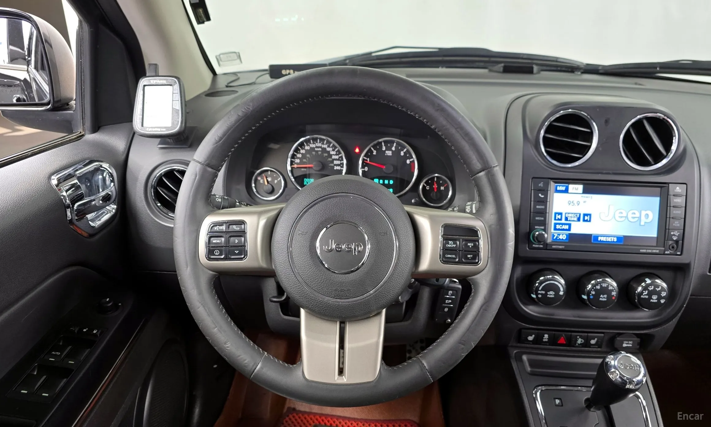 Jeep Compass превью 13