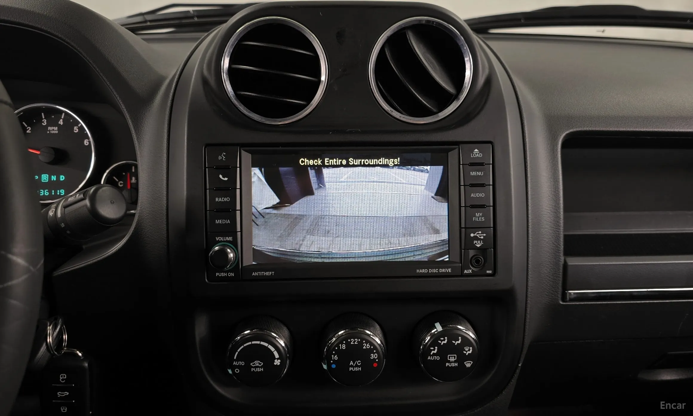 Jeep Compass превью 14