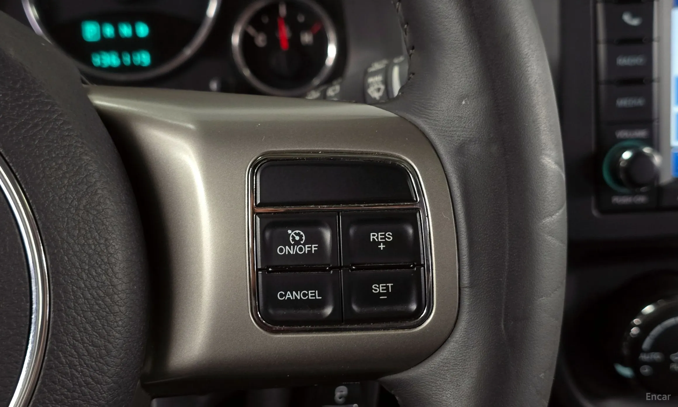 Jeep Compass превью 15