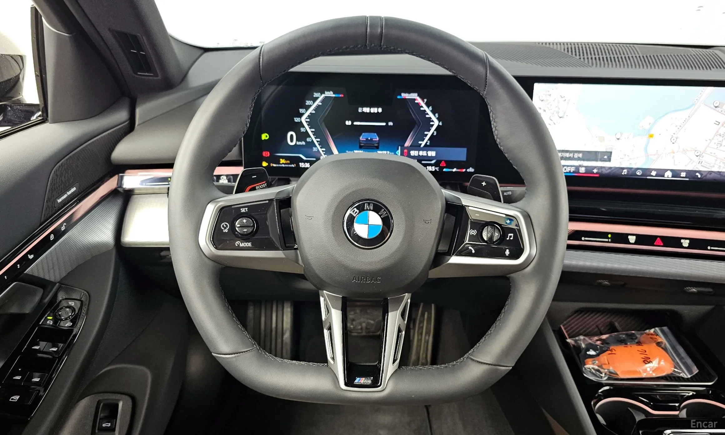 BMW 5 Series (G60) превью 13