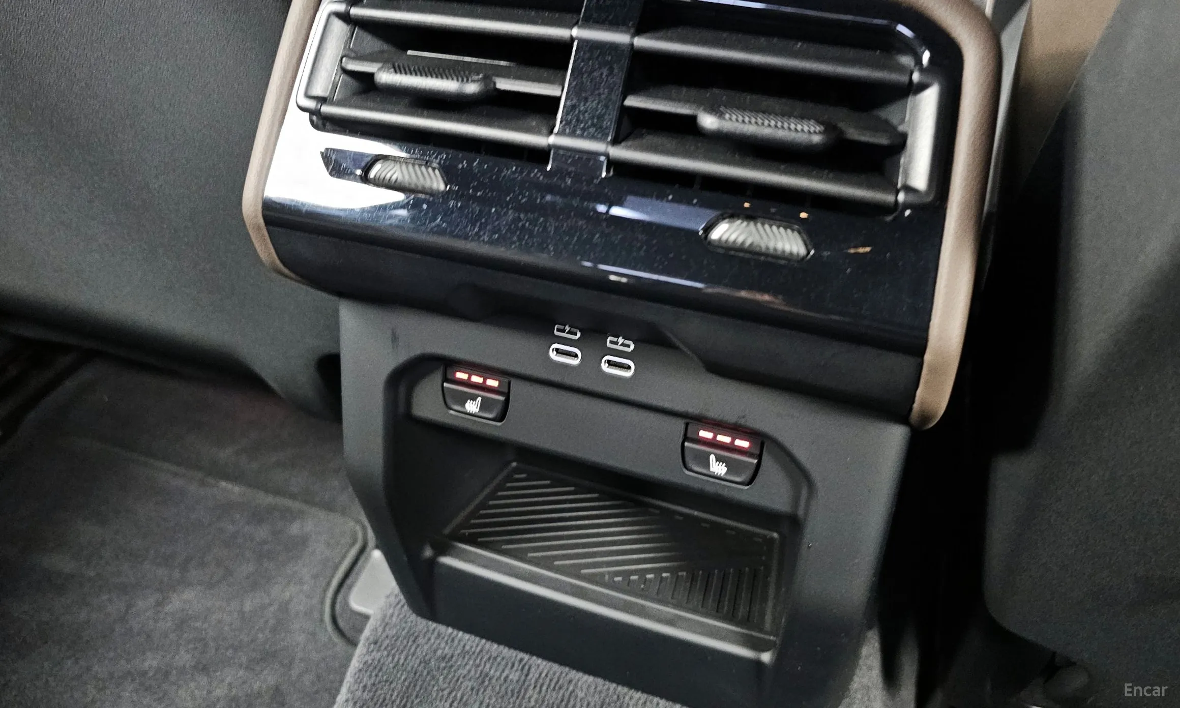 BMW 5 Series (G60) превью 19