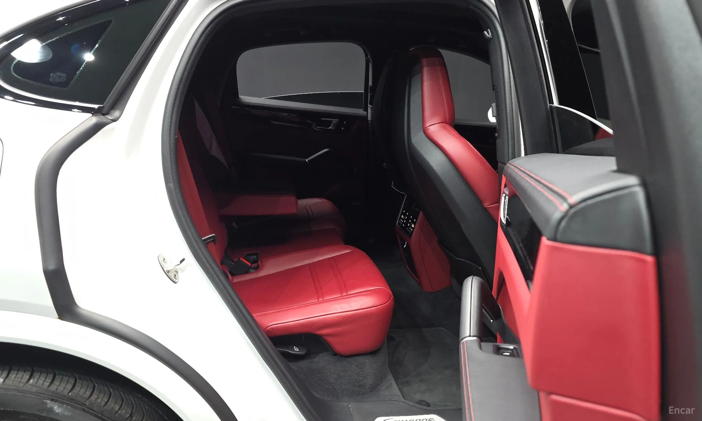 Porsche Cayenne (PO536) превью 12