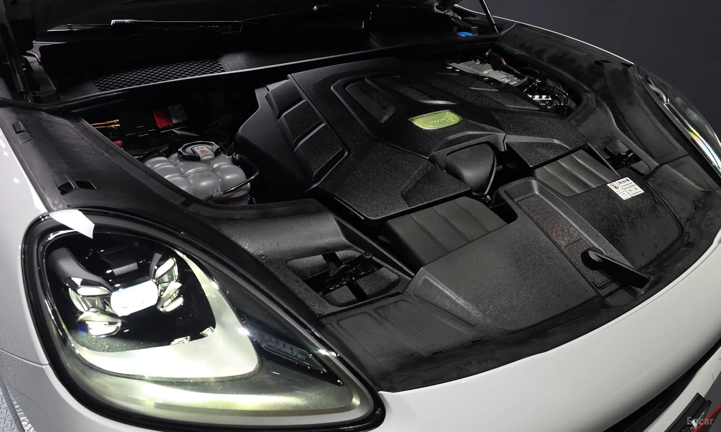 Porsche Cayenne (PO536) превью 6