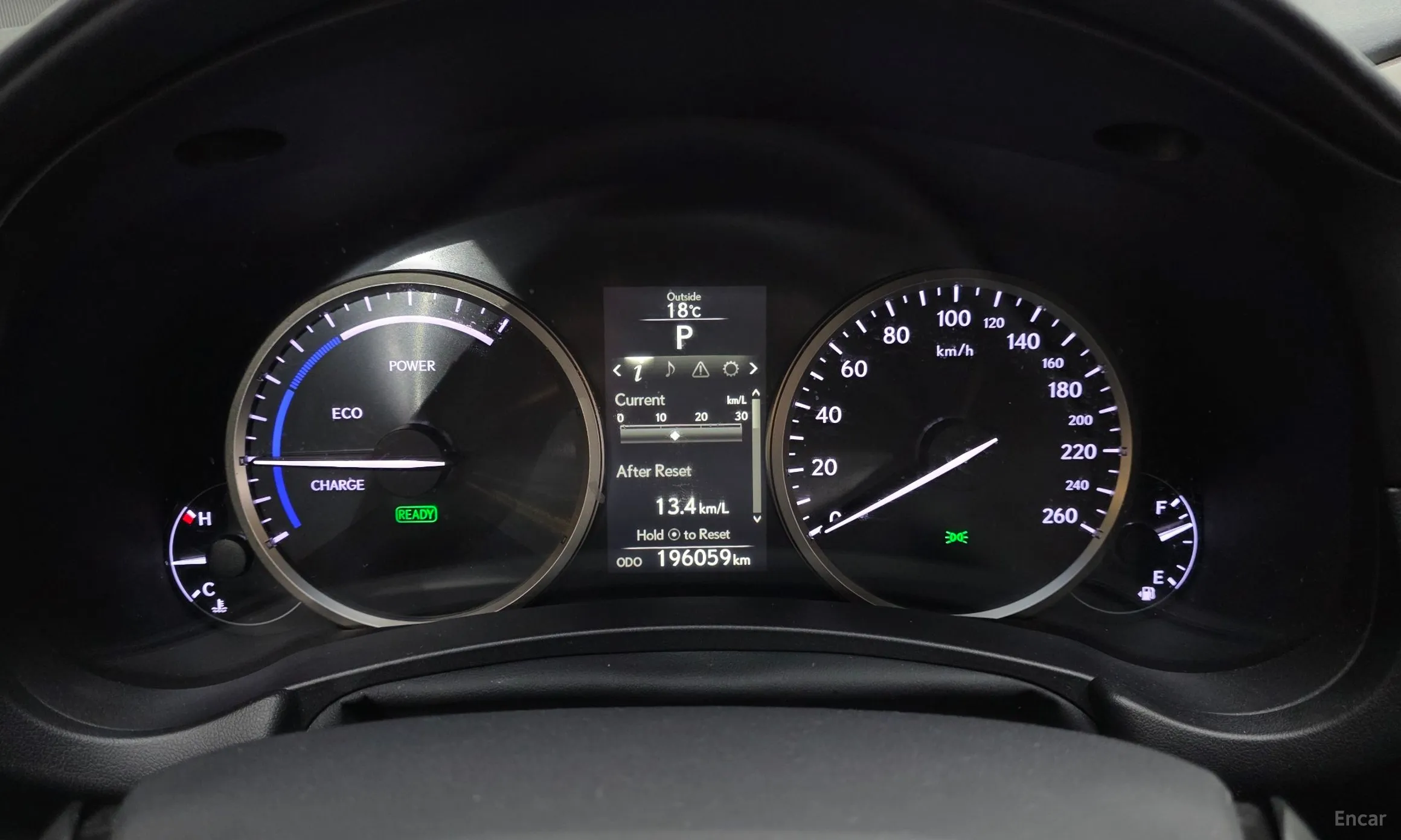 Lexus NX300h превью 8