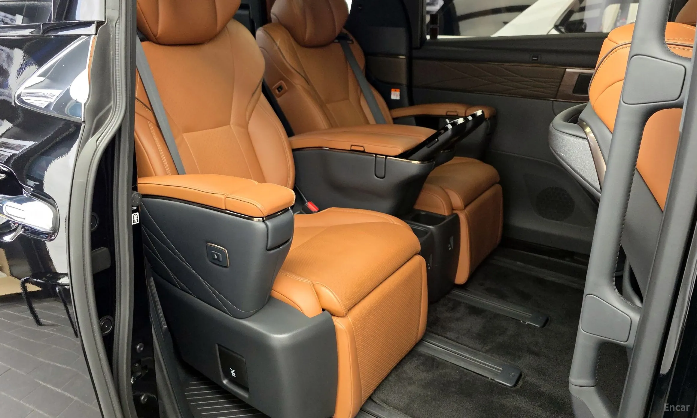Toyota Alphard 4th Generation превью 12