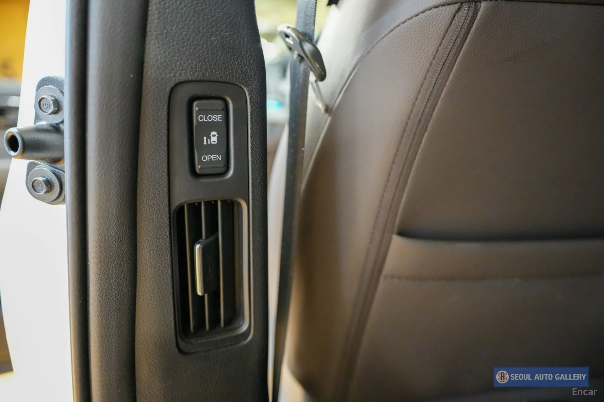 Honda Odyssey превью 20