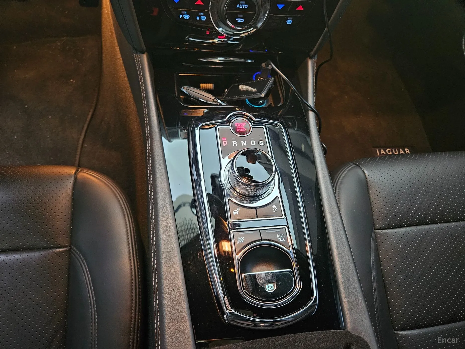 Jaguar XKR превью 11