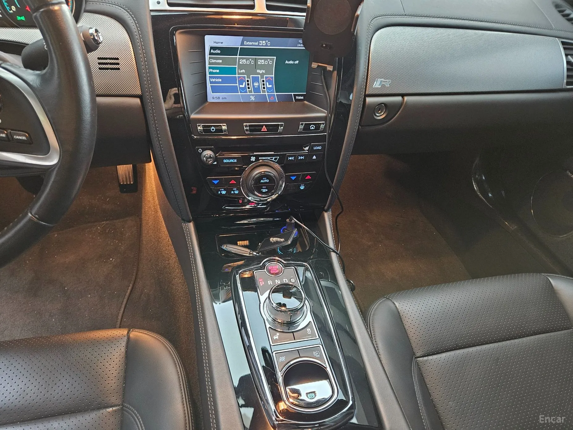 Jaguar XKR превью 12