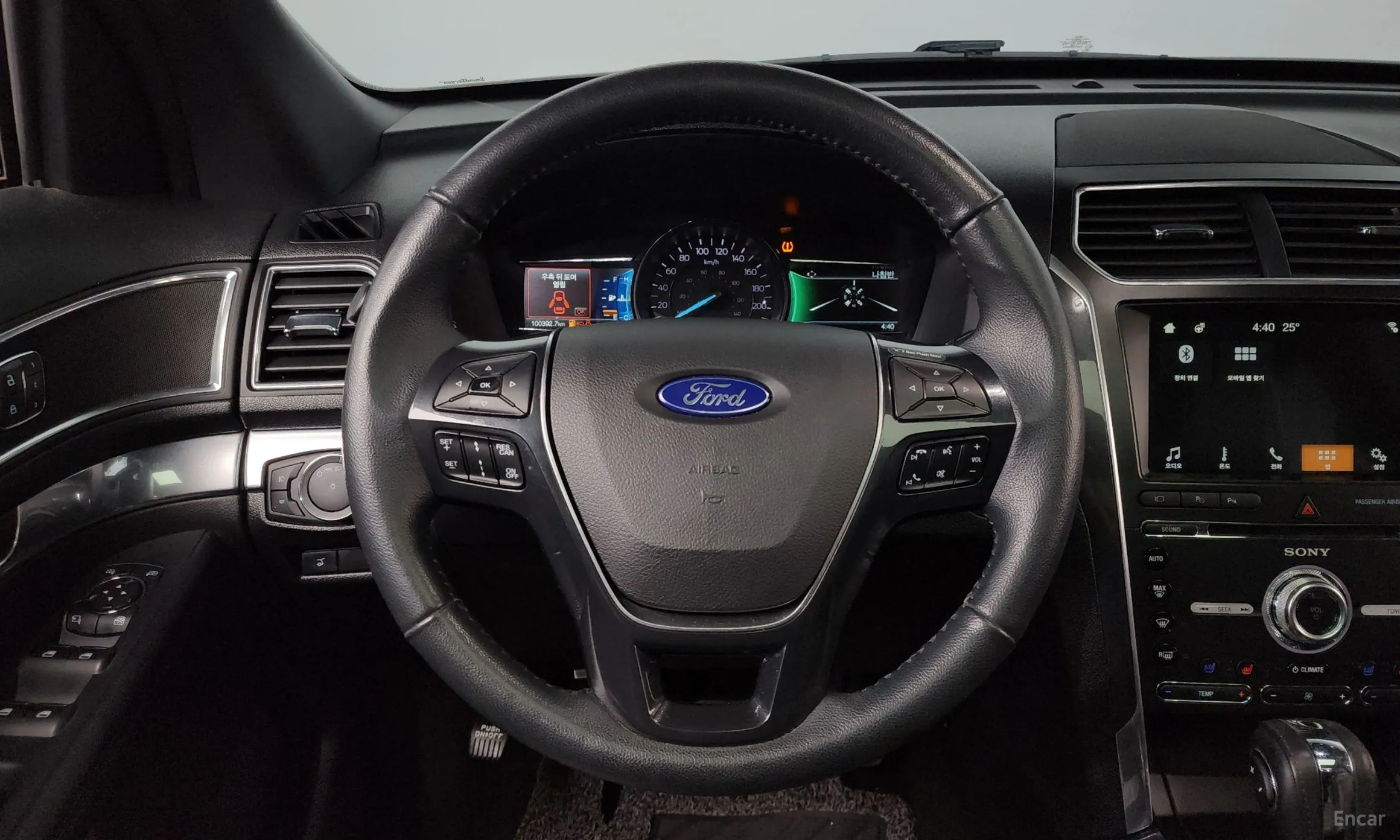 Ford Explorer превью 15