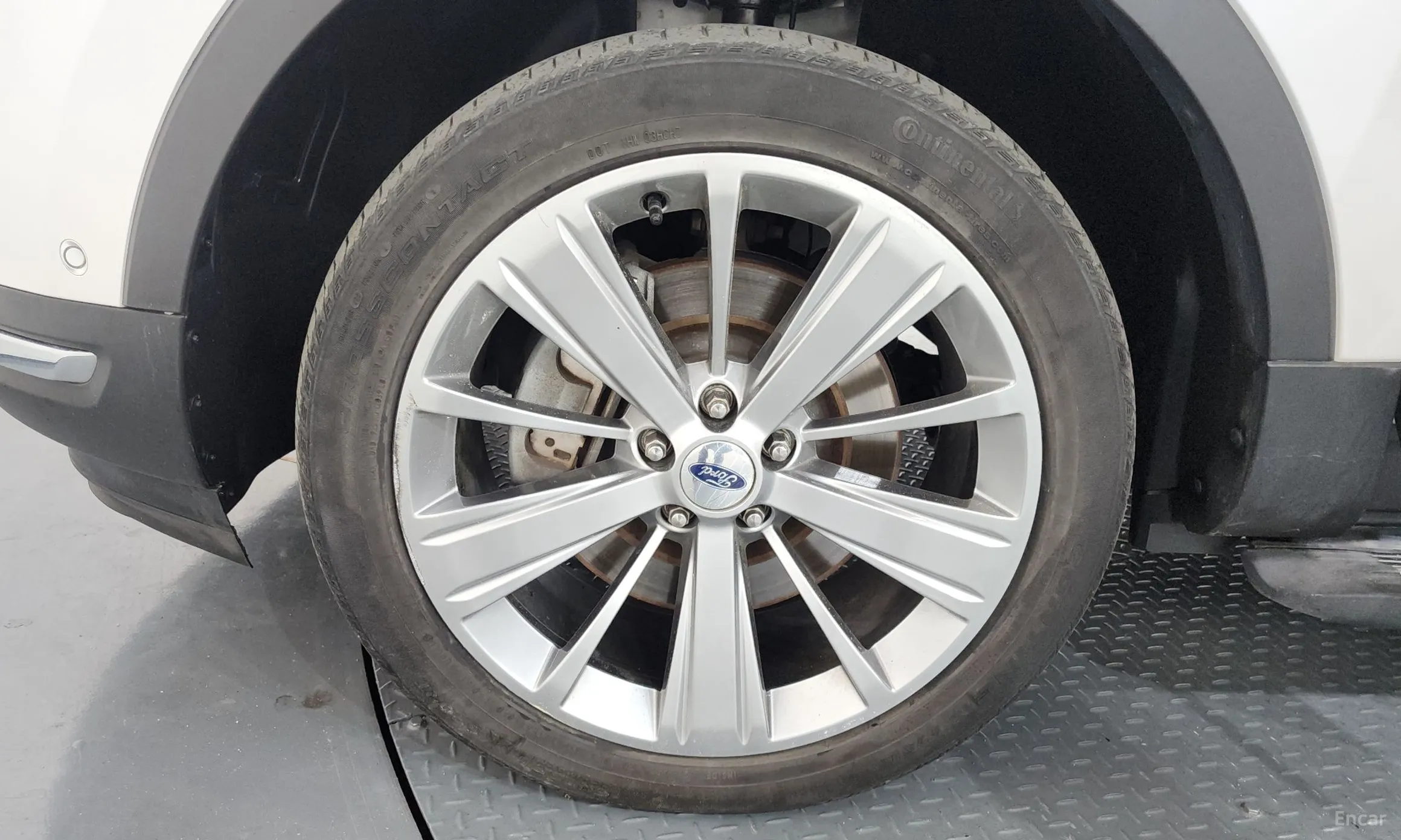 Ford Explorer превью 5