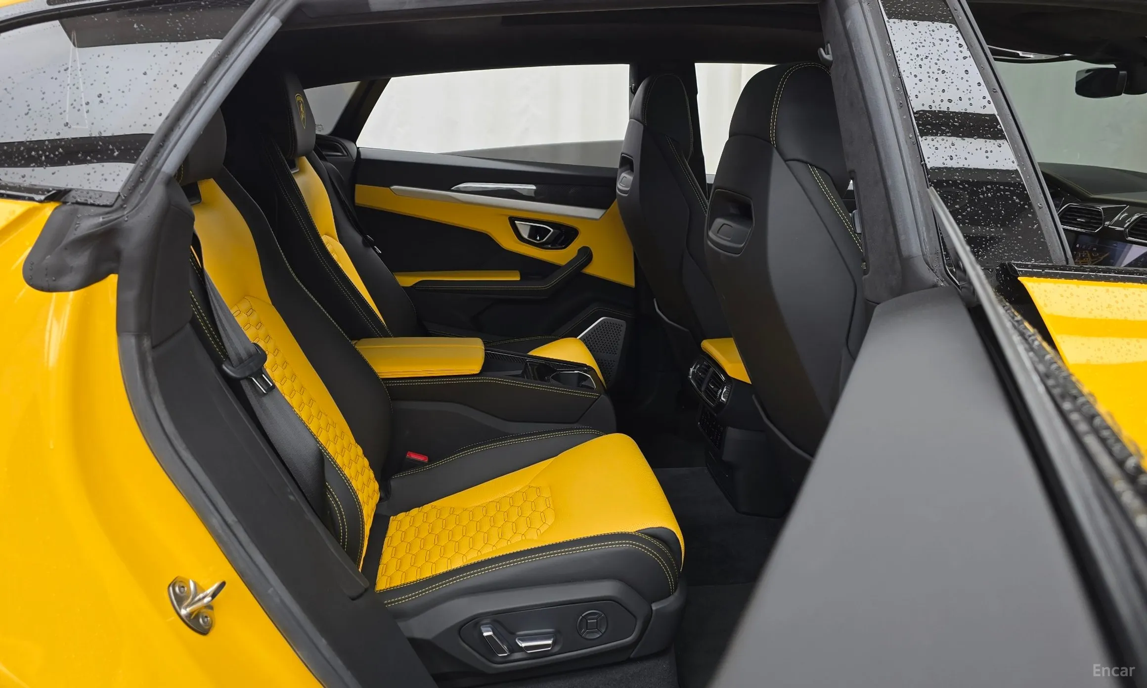Lamborghini Urus превью 11
