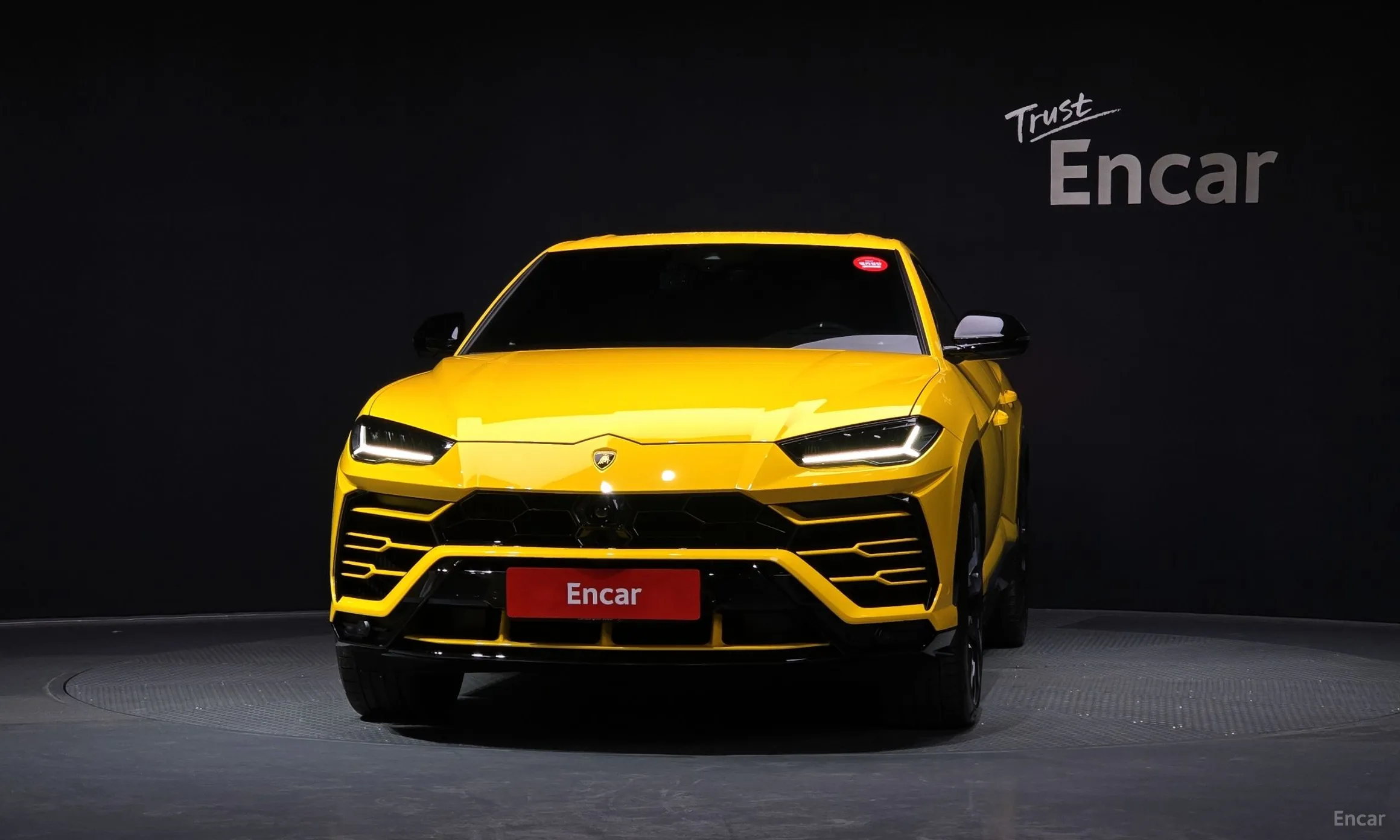 Lamborghini Urus превью 3