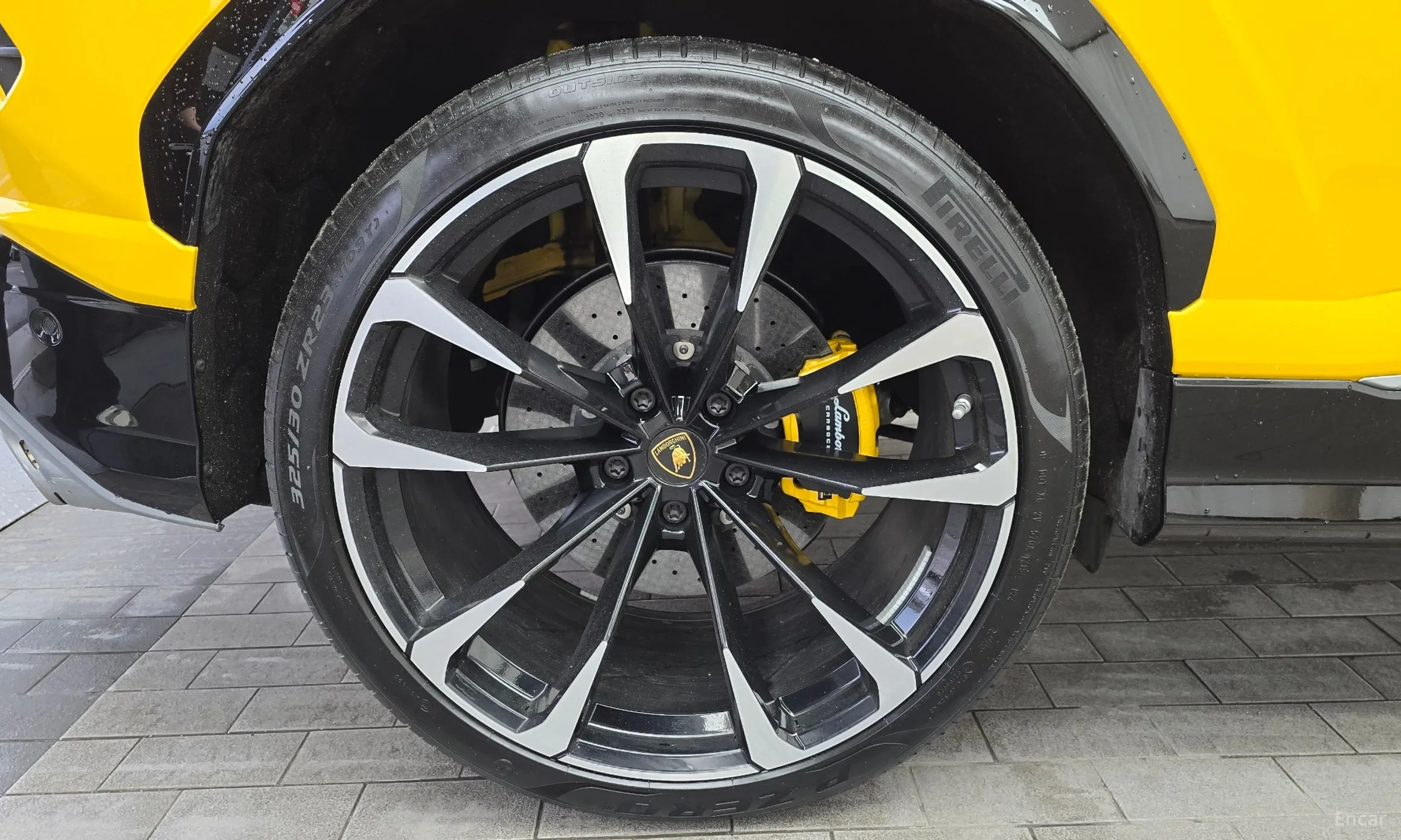 Lamborghini Urus превью 5