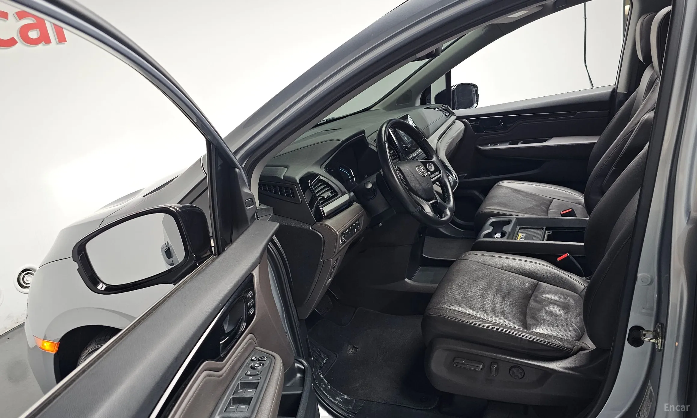 Honda Odyssey превью 10