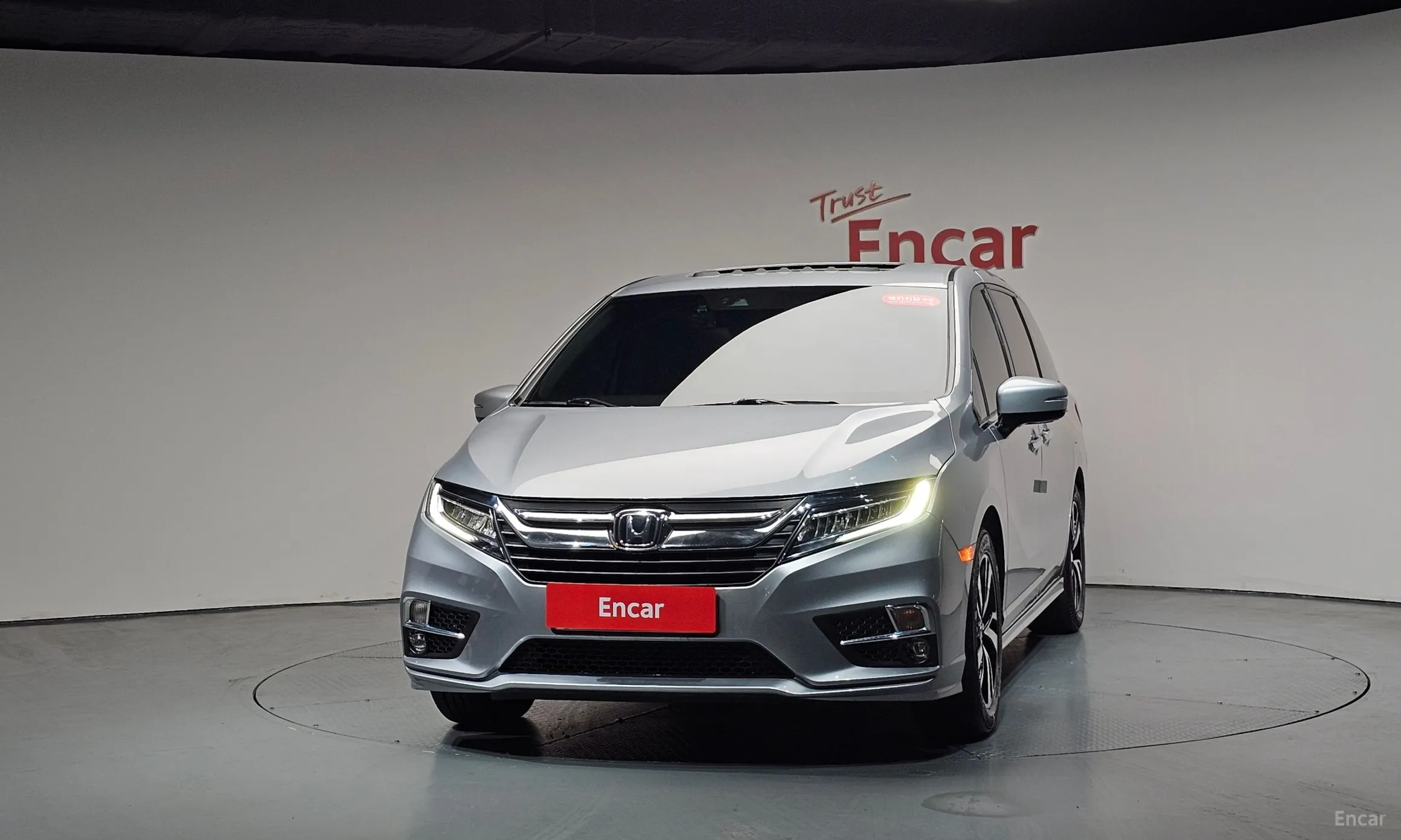 Honda Odyssey превью 3