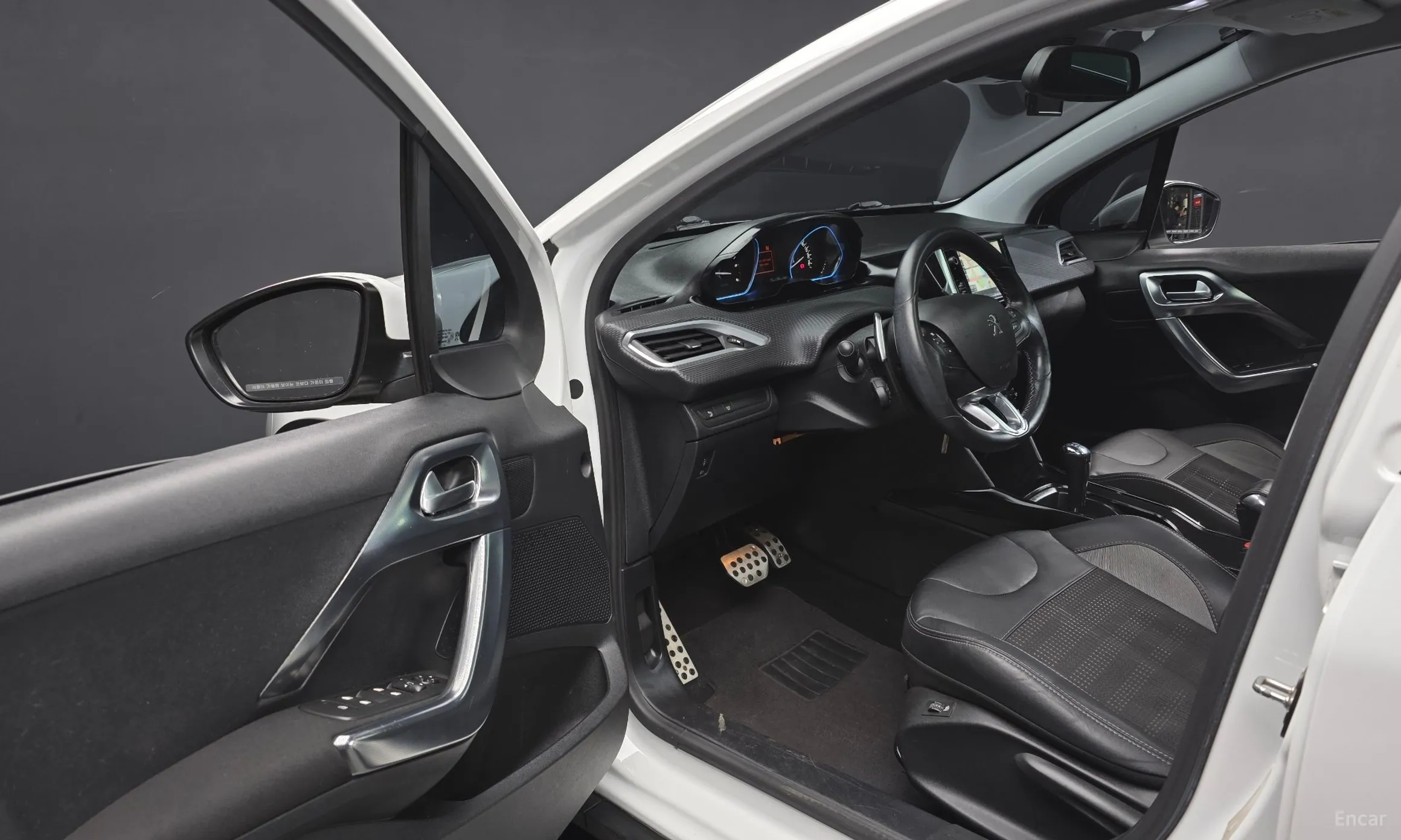 Peugeot 2008. превью 10