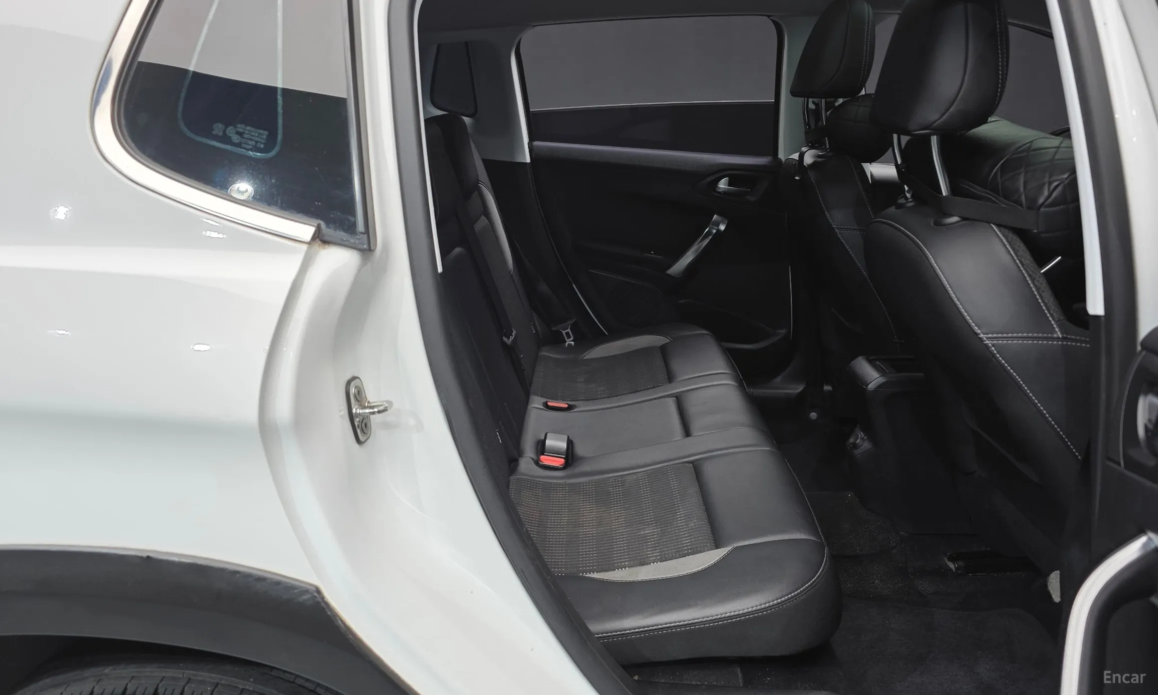 Peugeot 2008. превью 11