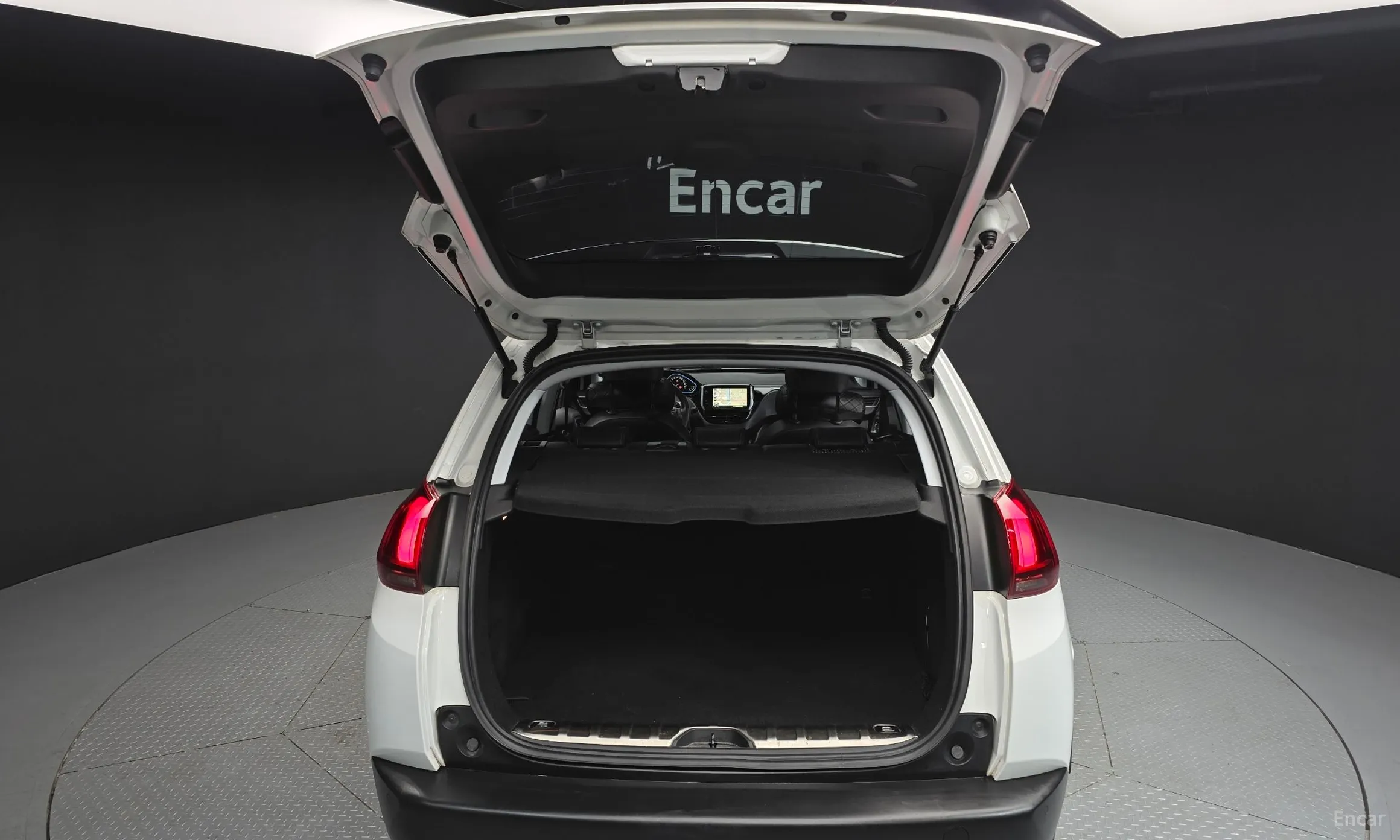 Peugeot 2008. превью 20