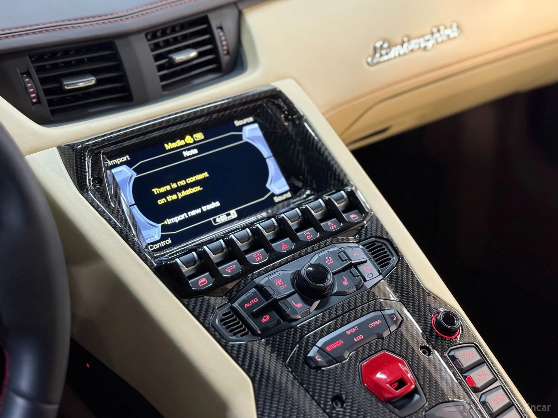 Lamborghini Aventador превью 10