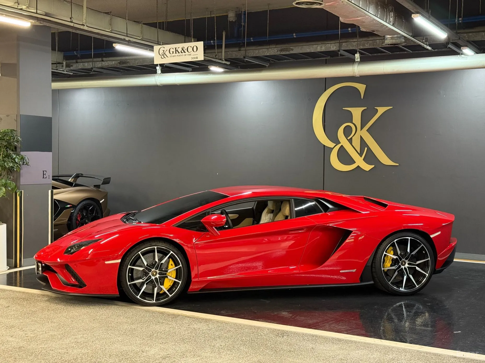 Lamborghini Aventador превью 3
