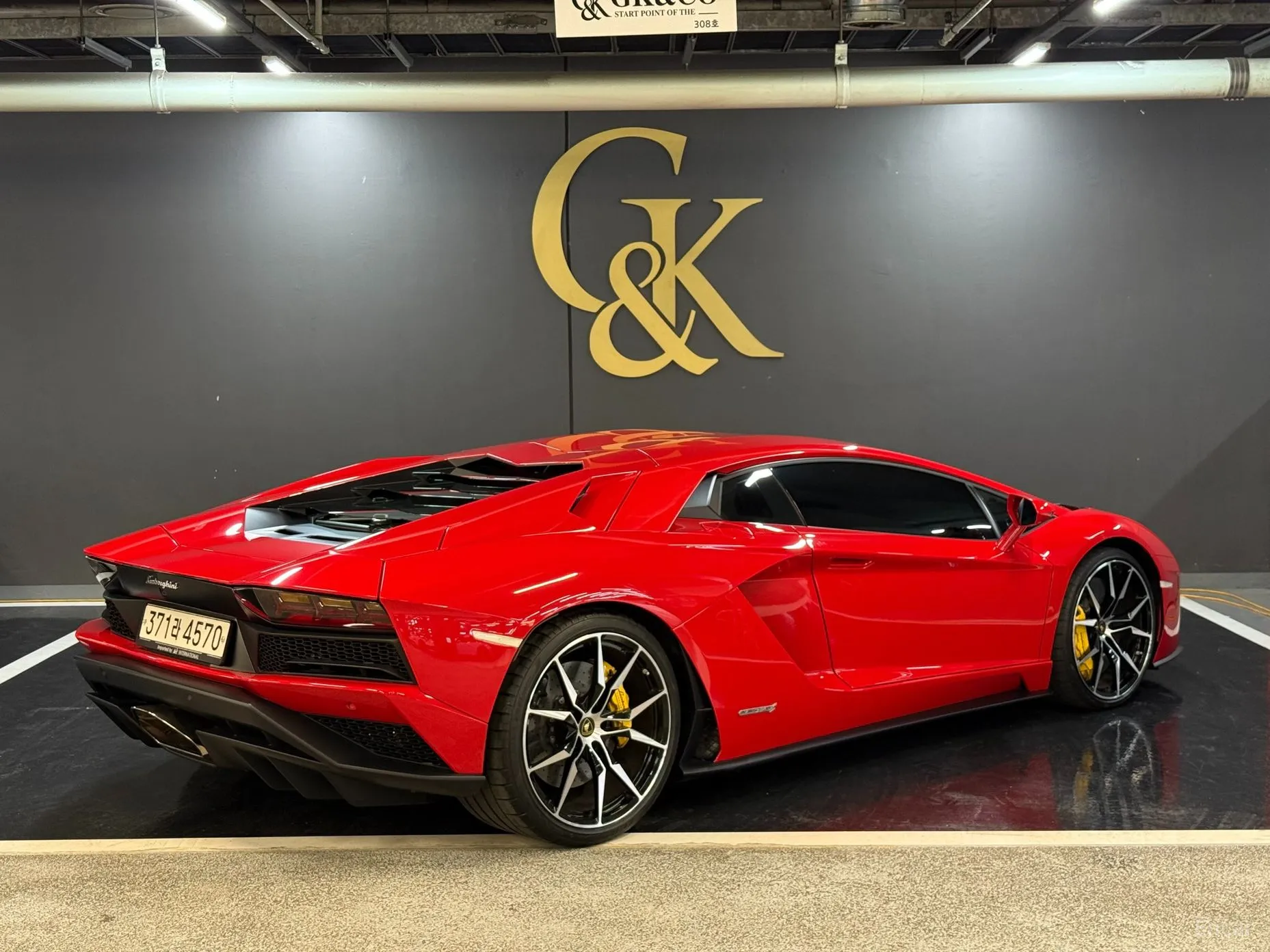 Lamborghini Aventador превью 4