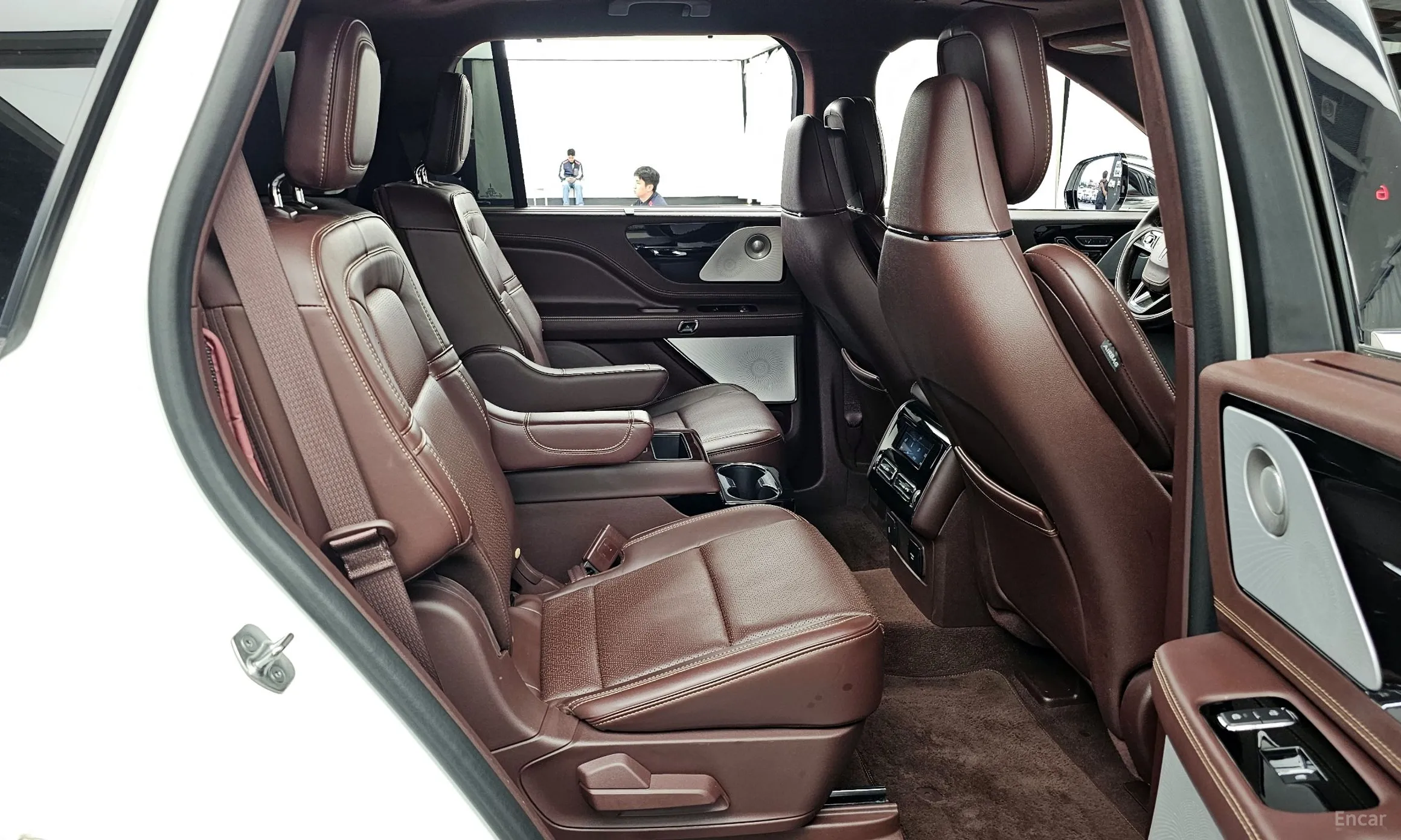 Lincoln Aviator 2nd Generation превью 12
