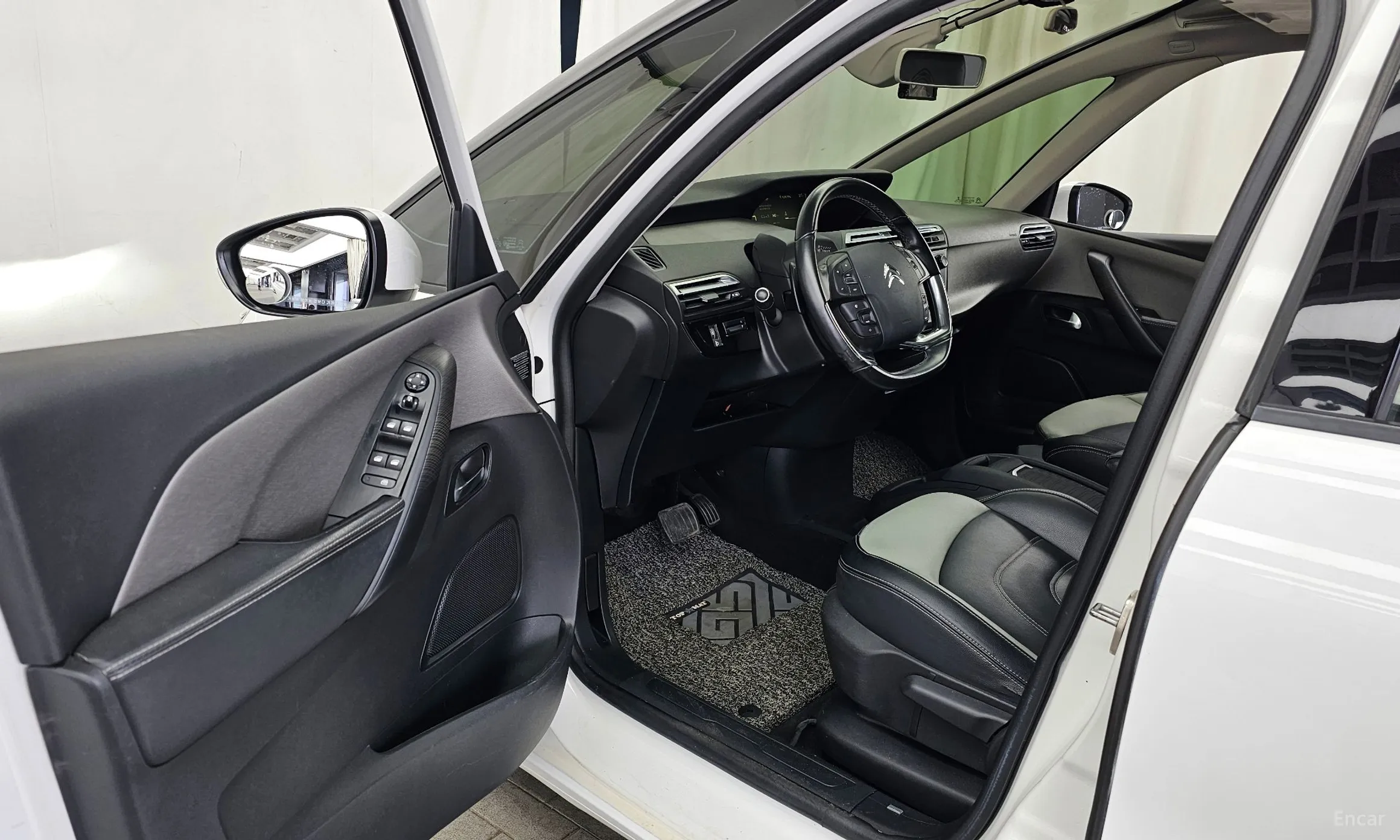 Citroën/DS Grand C4 Picasso превью 10