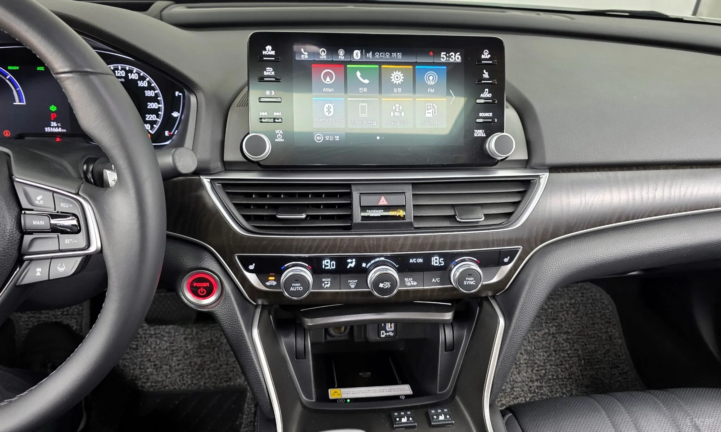 Honda Accord 10th Generation превью 14