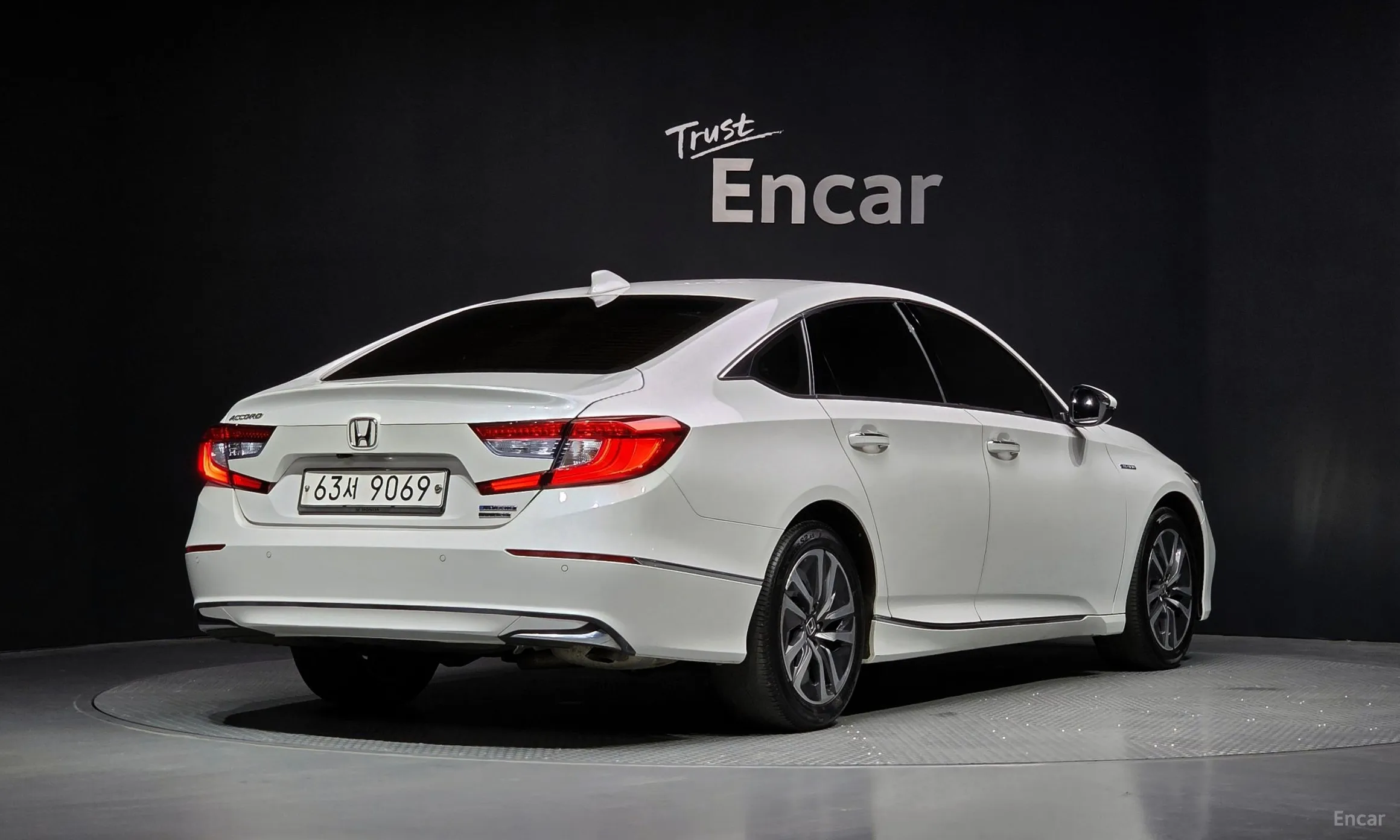 Honda Accord 10th Generation превью 2
