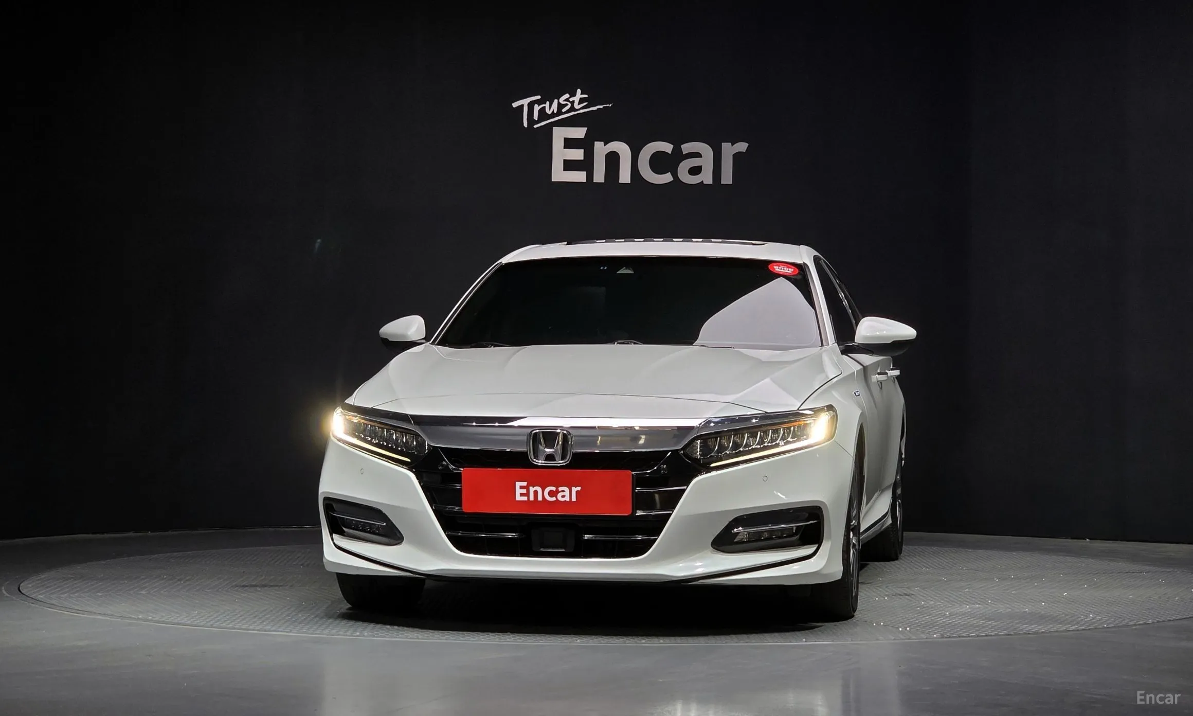 Honda Accord 10th Generation превью 3