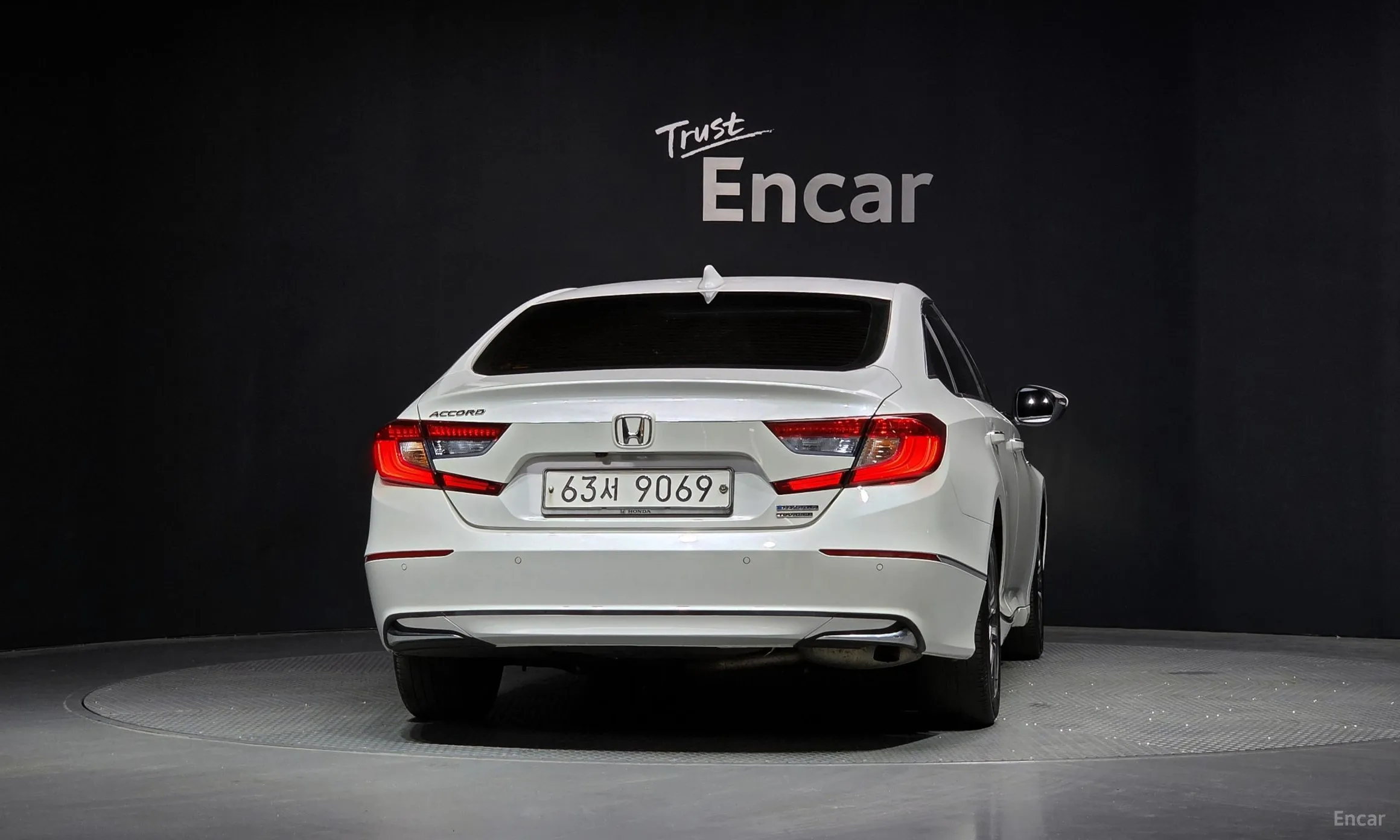 Honda Accord 10th Generation превью 4