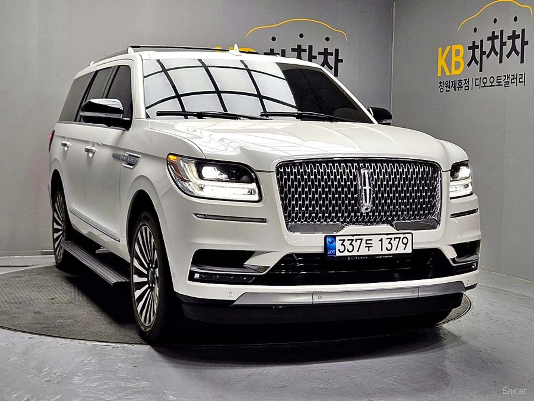 Lincoln Navigator 4th generation