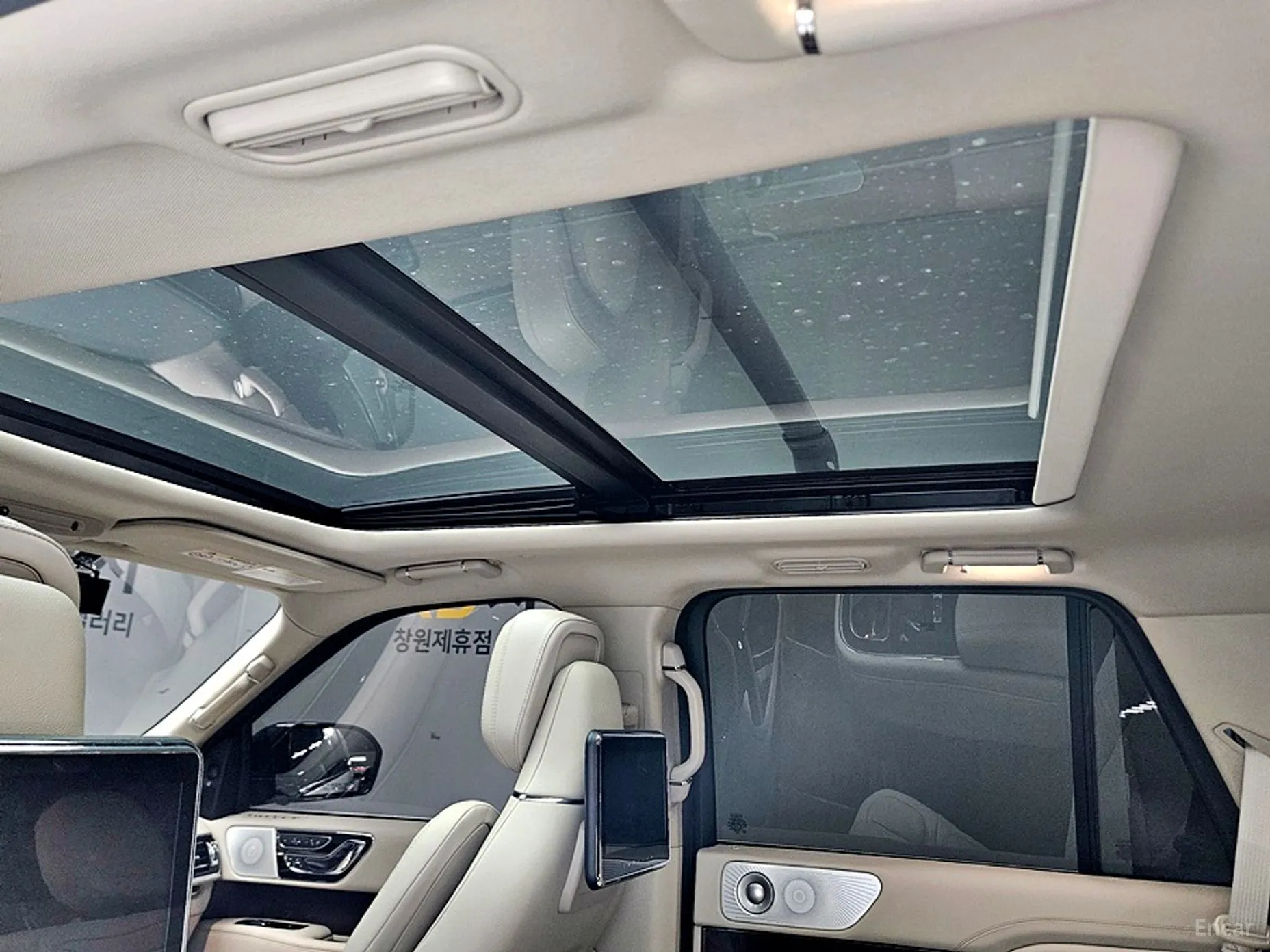 Lincoln Navigator 4th generation превью 17