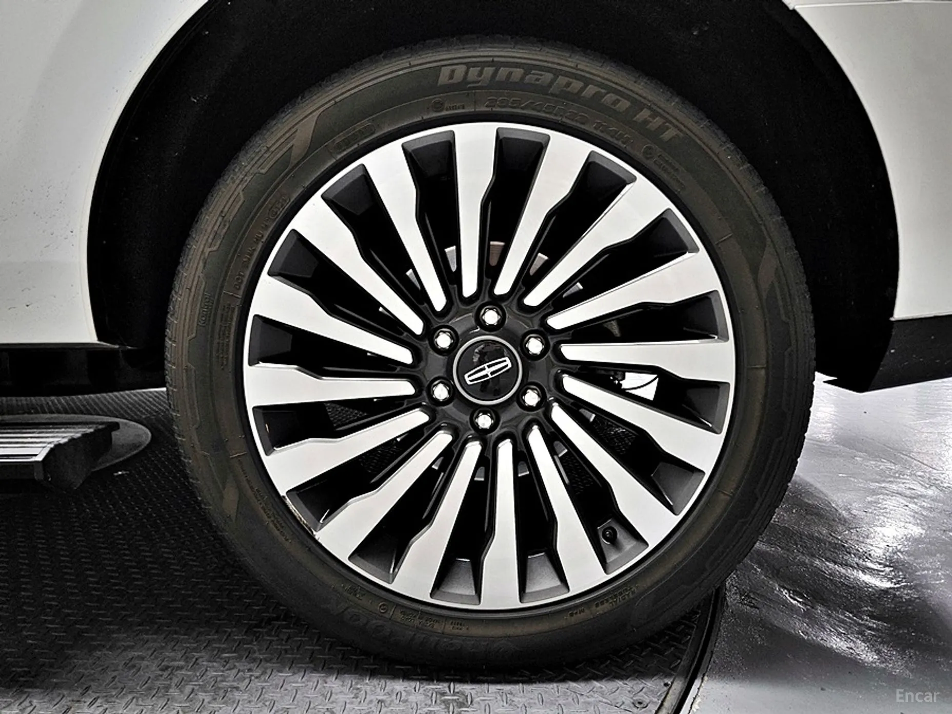 Lincoln Navigator 4th generation превью 20