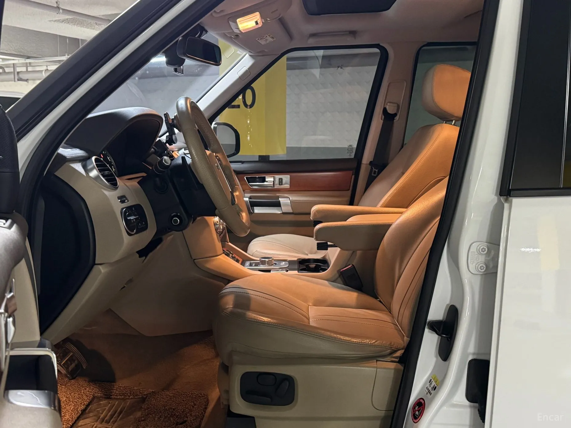 Land Rover Discovery 4 превью 10