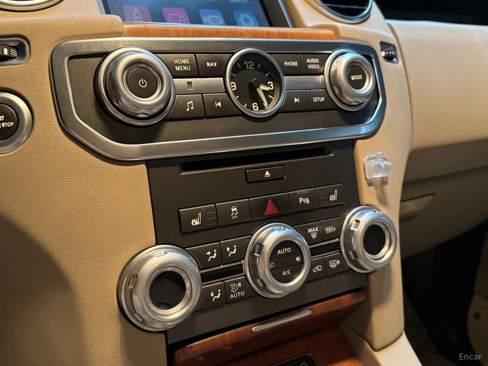 Land Rover Discovery 4 превью 15