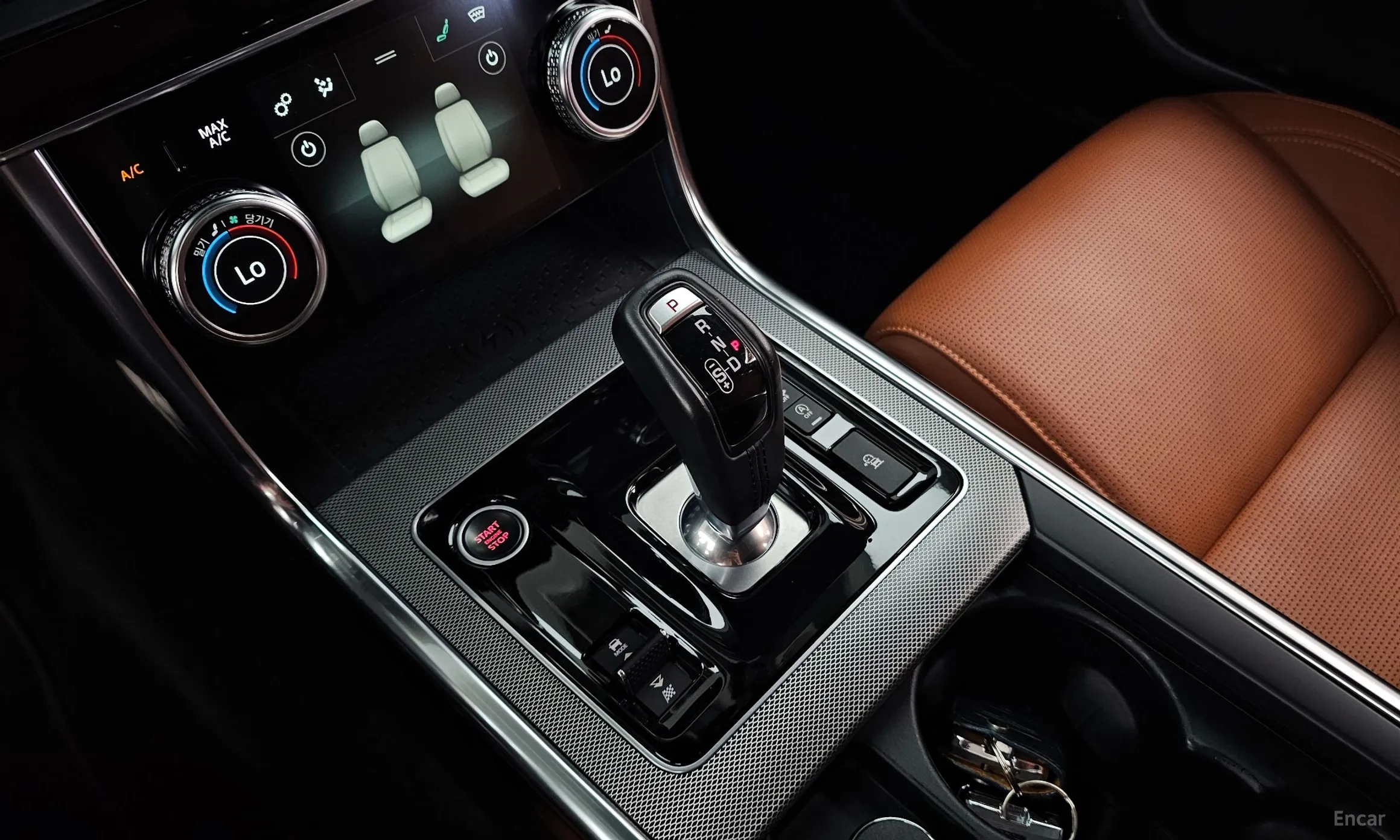 Jaguar XE превью 9